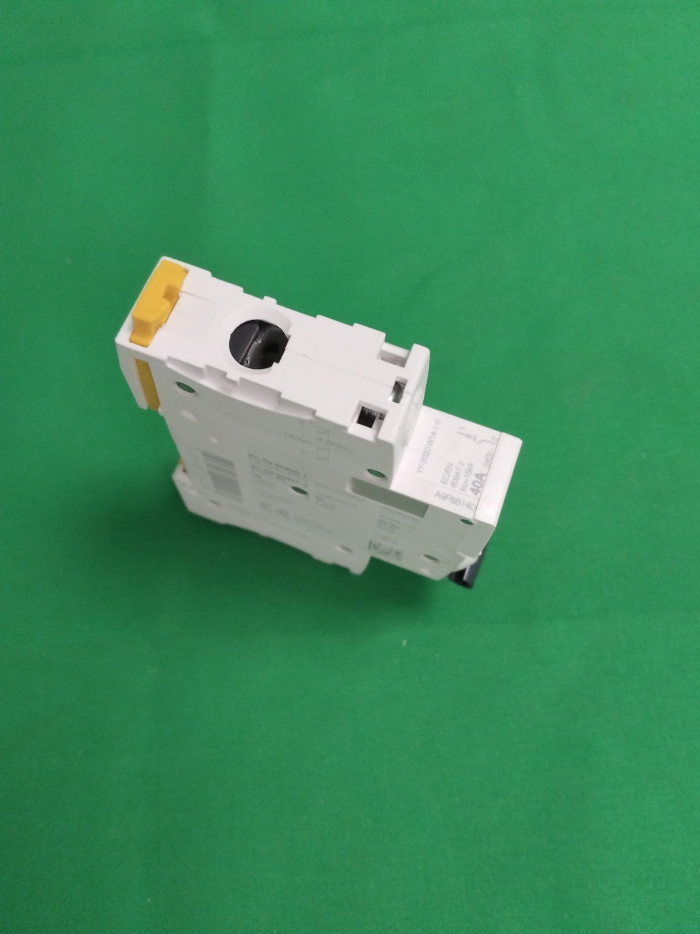 Schneider-Electric A9F88140 A9F88140 WITHOUT ORIGINAL PACKAGING
