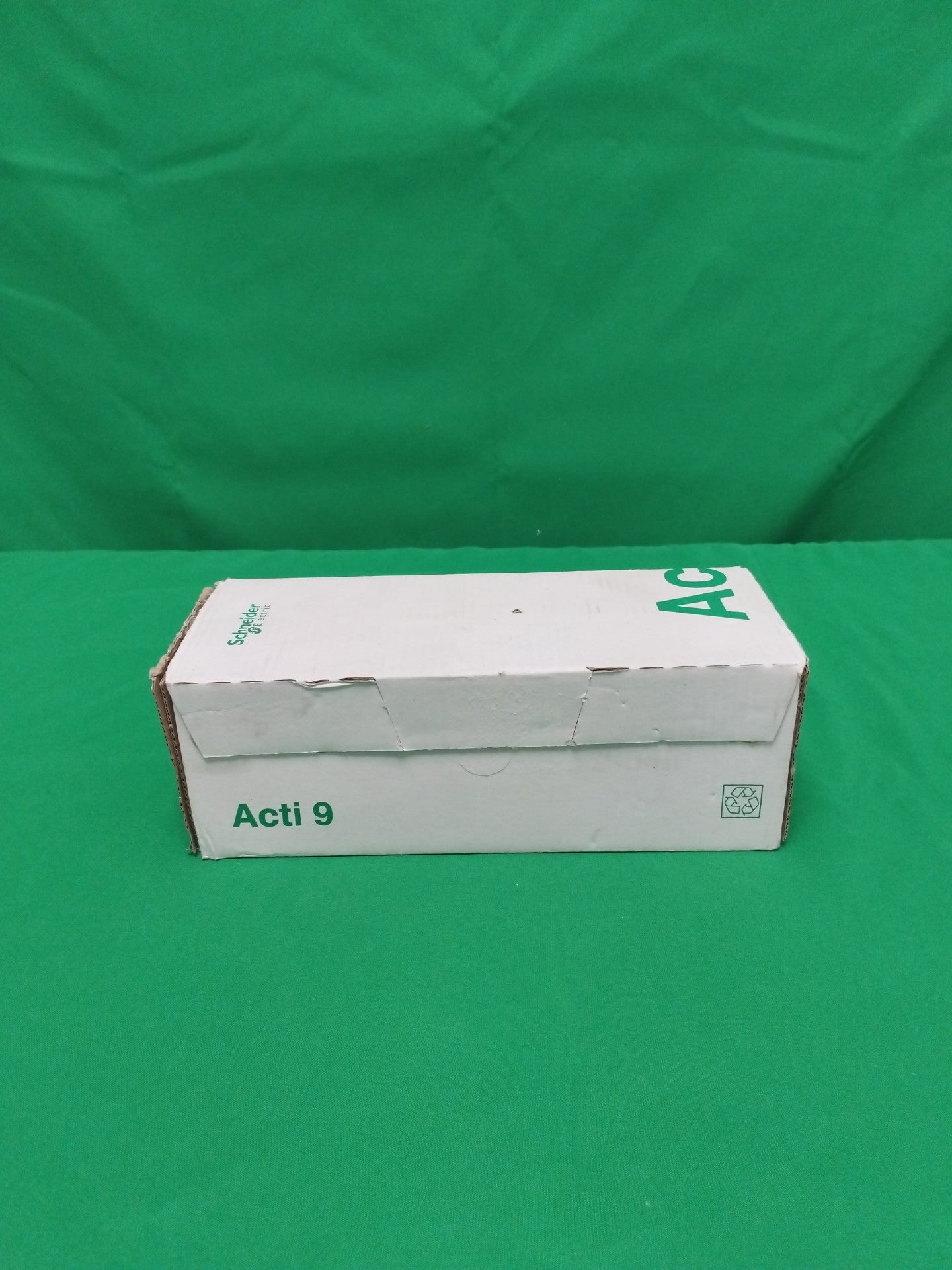 Schneider-Electric A9N21365 A9N21365 SEALED Box of 12 units
