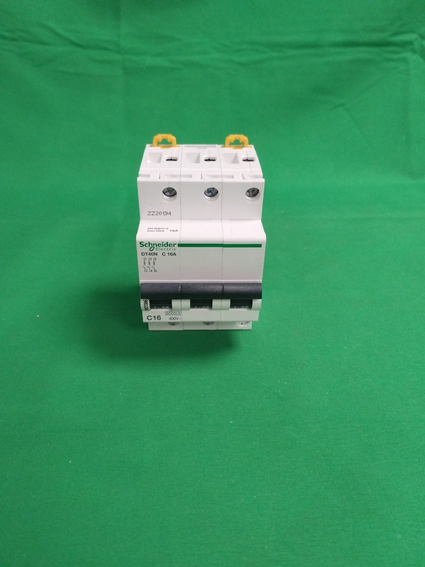 Schneider-Electric A9N21386 A9N21386 BOX OF 4 UNITS