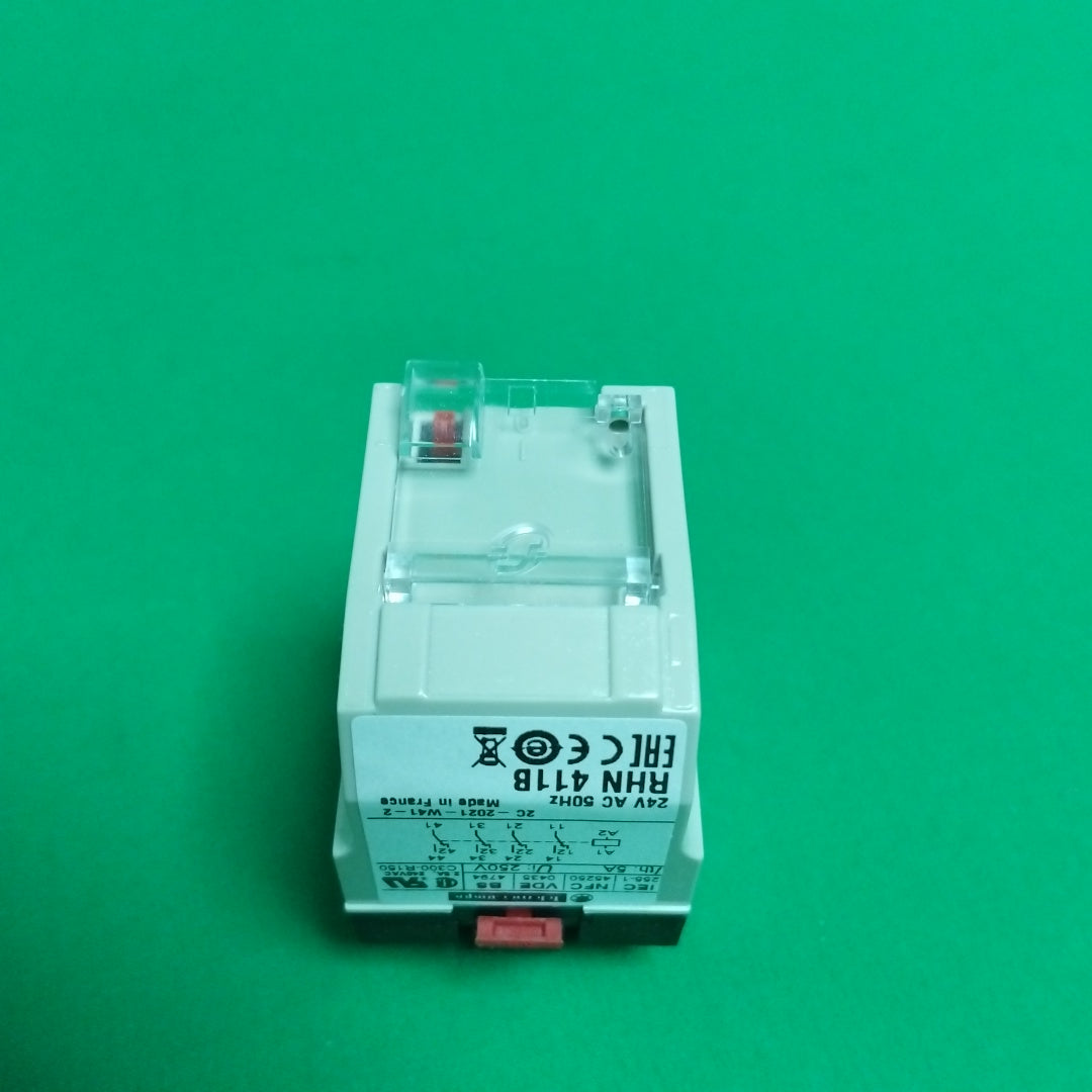 15925