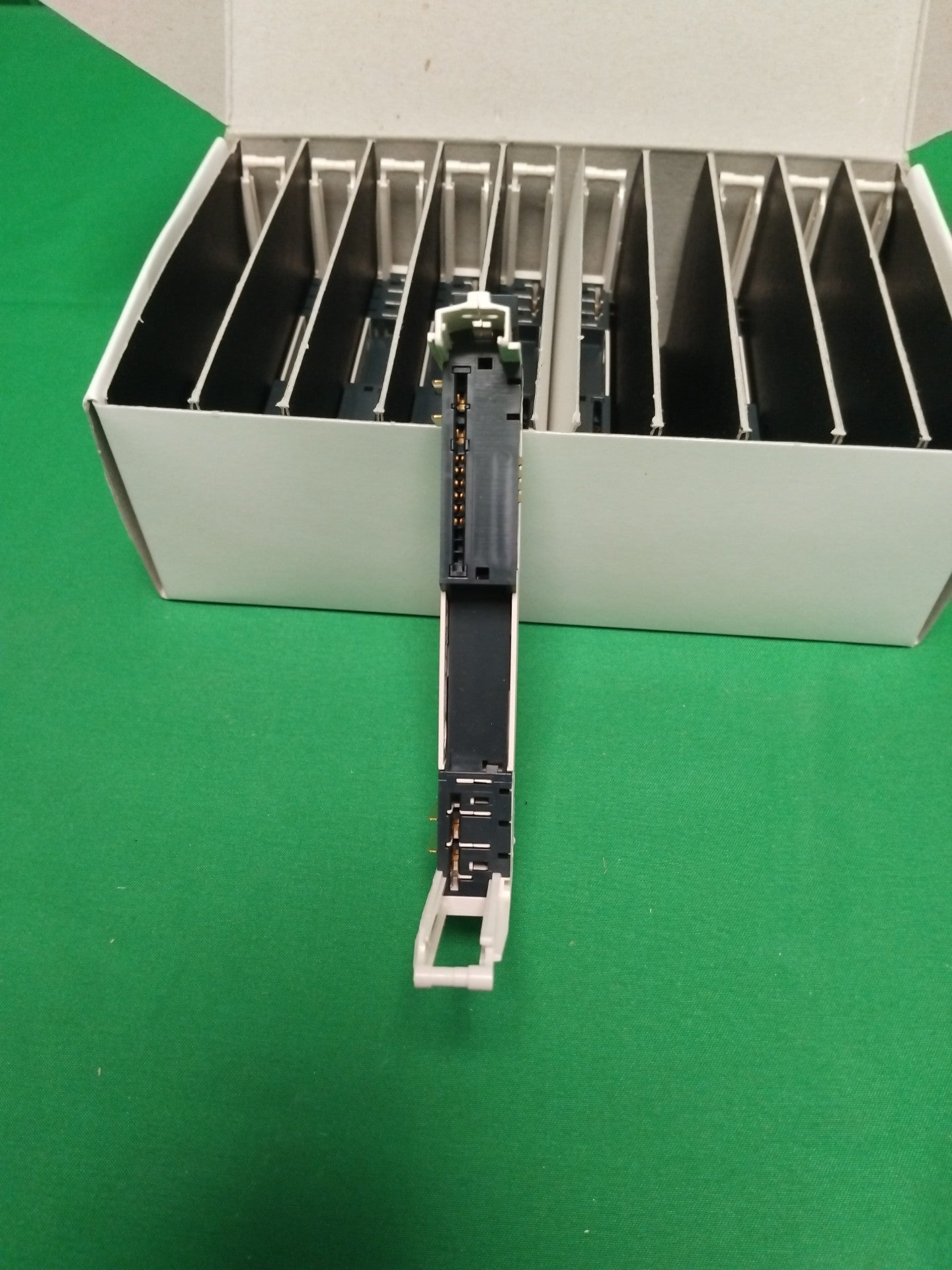 Schneider-Electric TM5ACBM1110 TM5ACBM1110 Box of 10 units