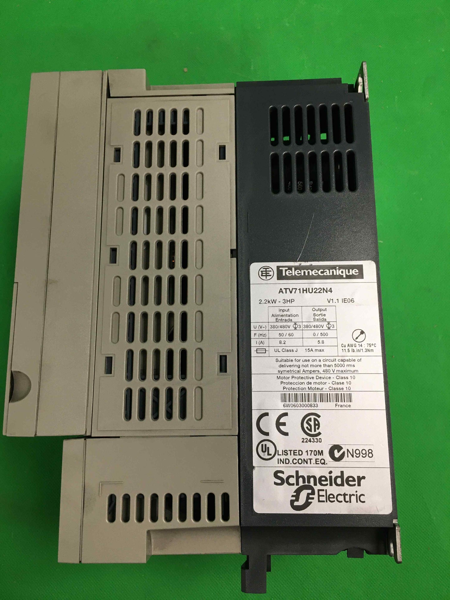 Schneider Electric-ATV71HU22N4/ATV71HU22N4