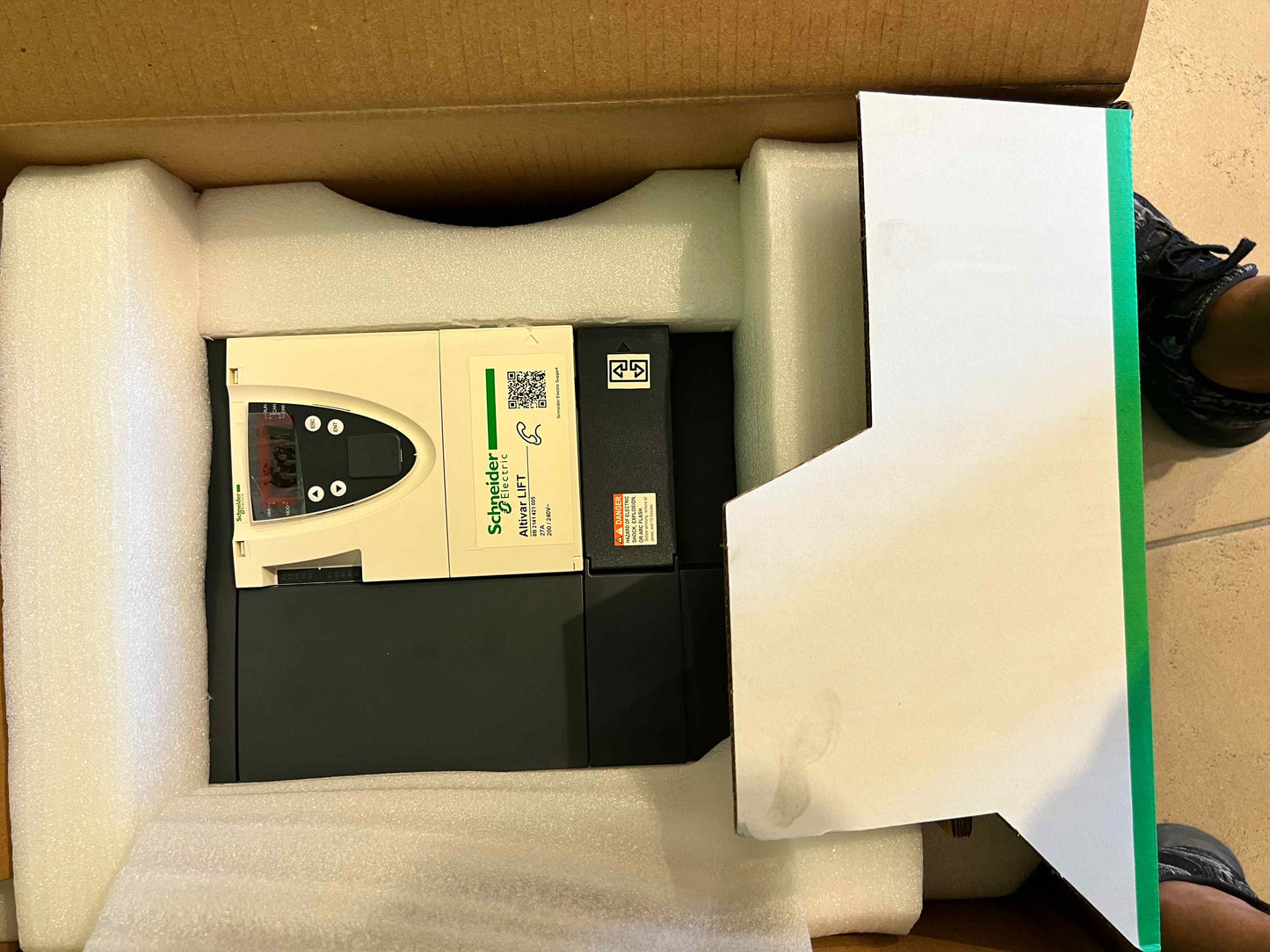 Schneider Electric-ATV71LD27M3Z/ATV71LD27M3Z