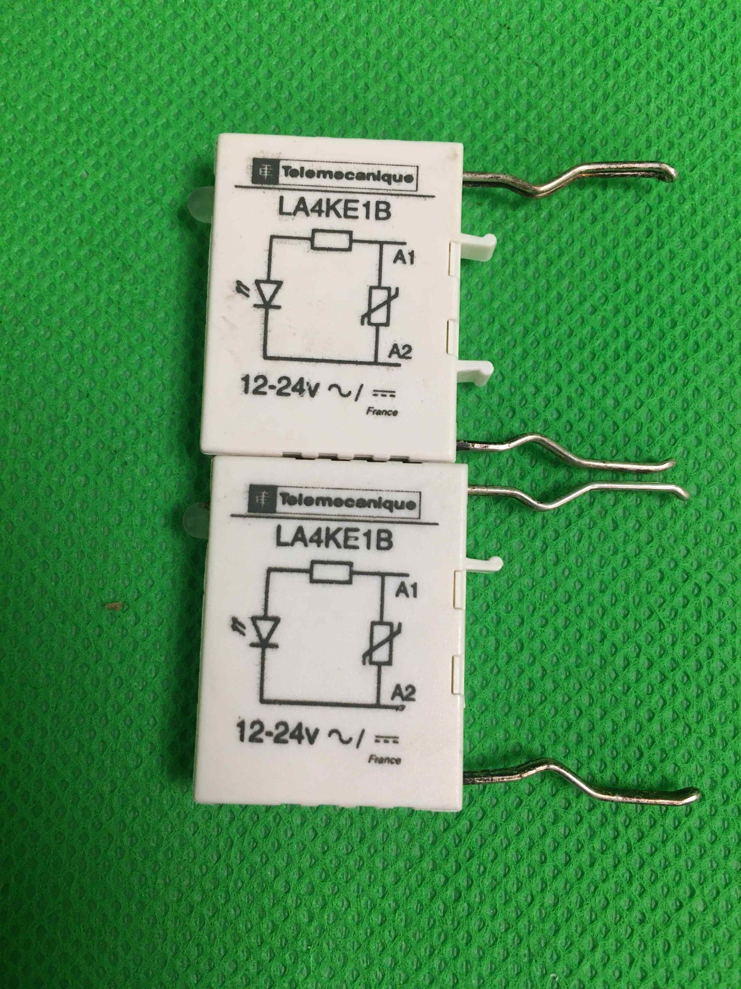 Schneider Electric-LA4KE1B/LA4KE1B