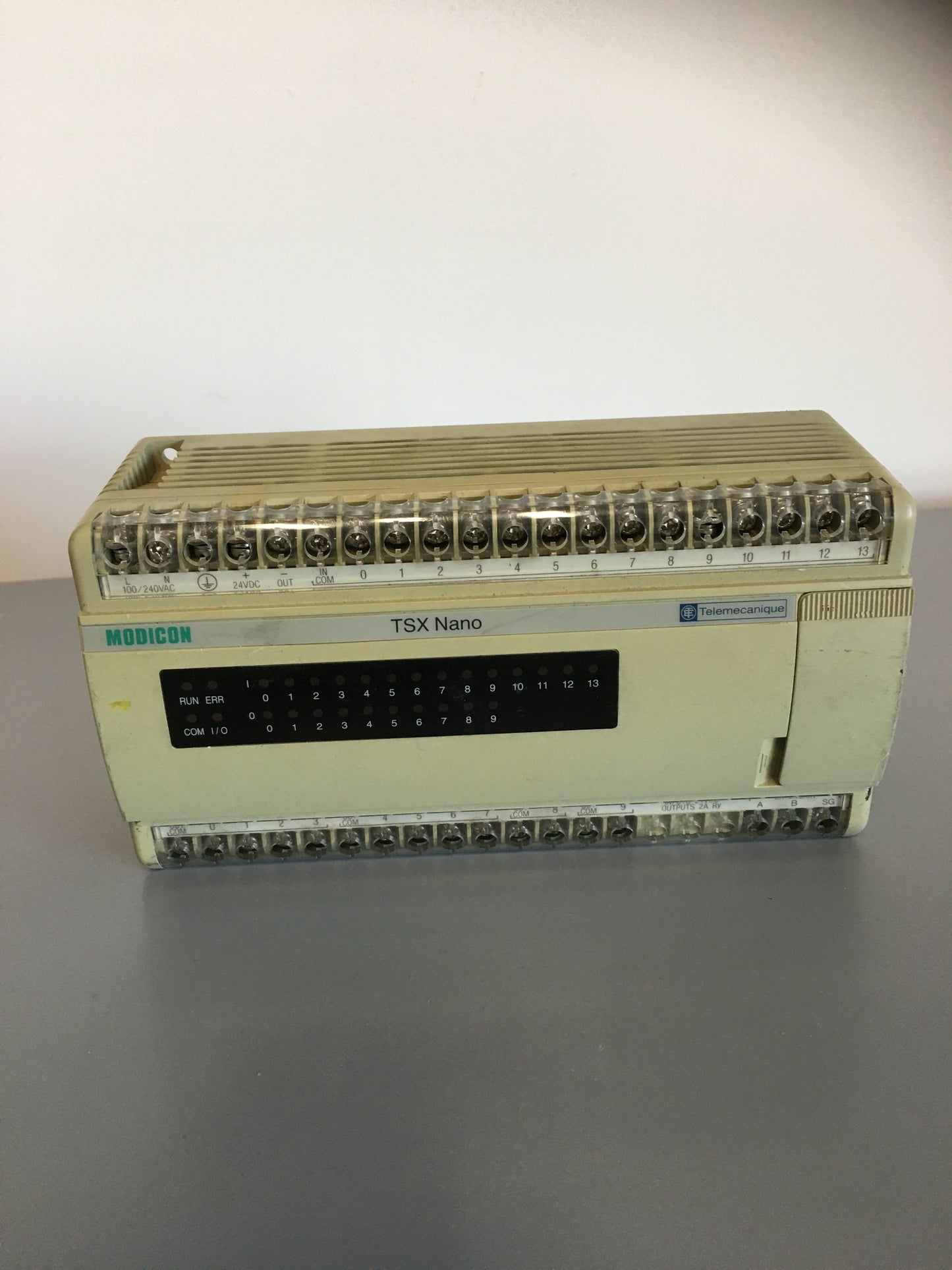 Schneider Electric-TSX 07 31 2428/TSX07312428