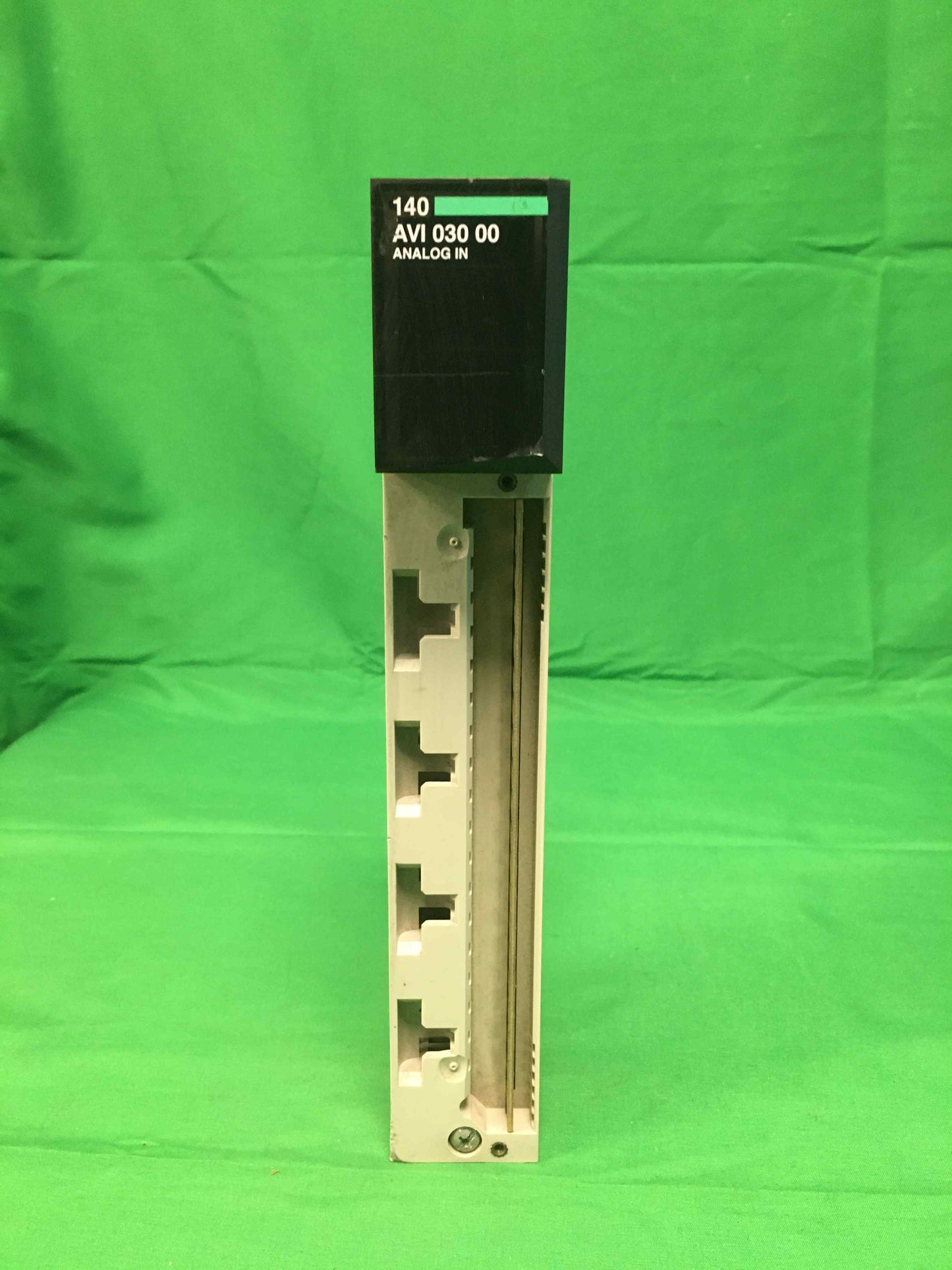 Schneider-Electric 140 AVI 030 00 USED 140AVI03000 MISSING COVER