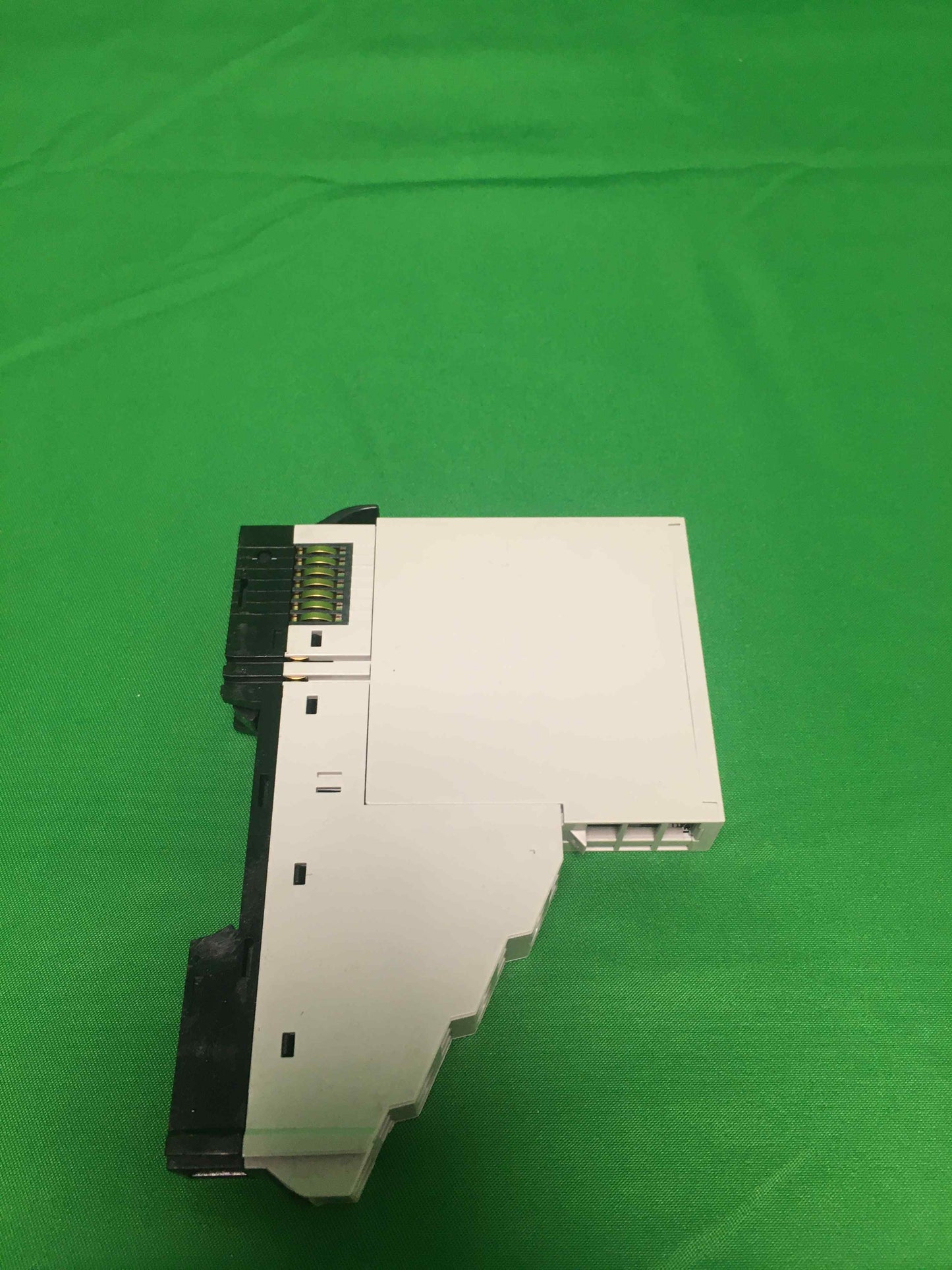 8649
