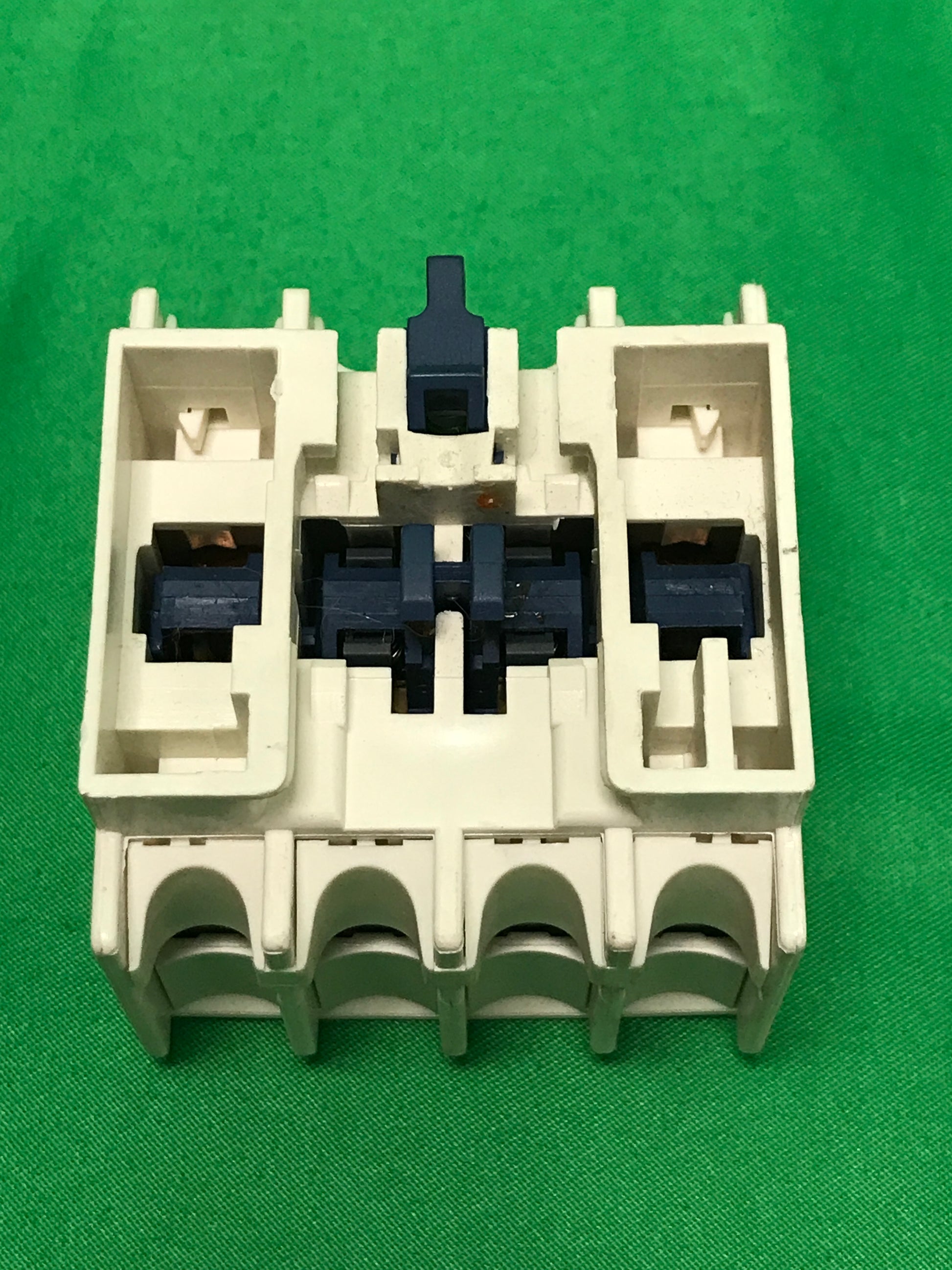 Schneider-Electric LADN22 USED LADN22