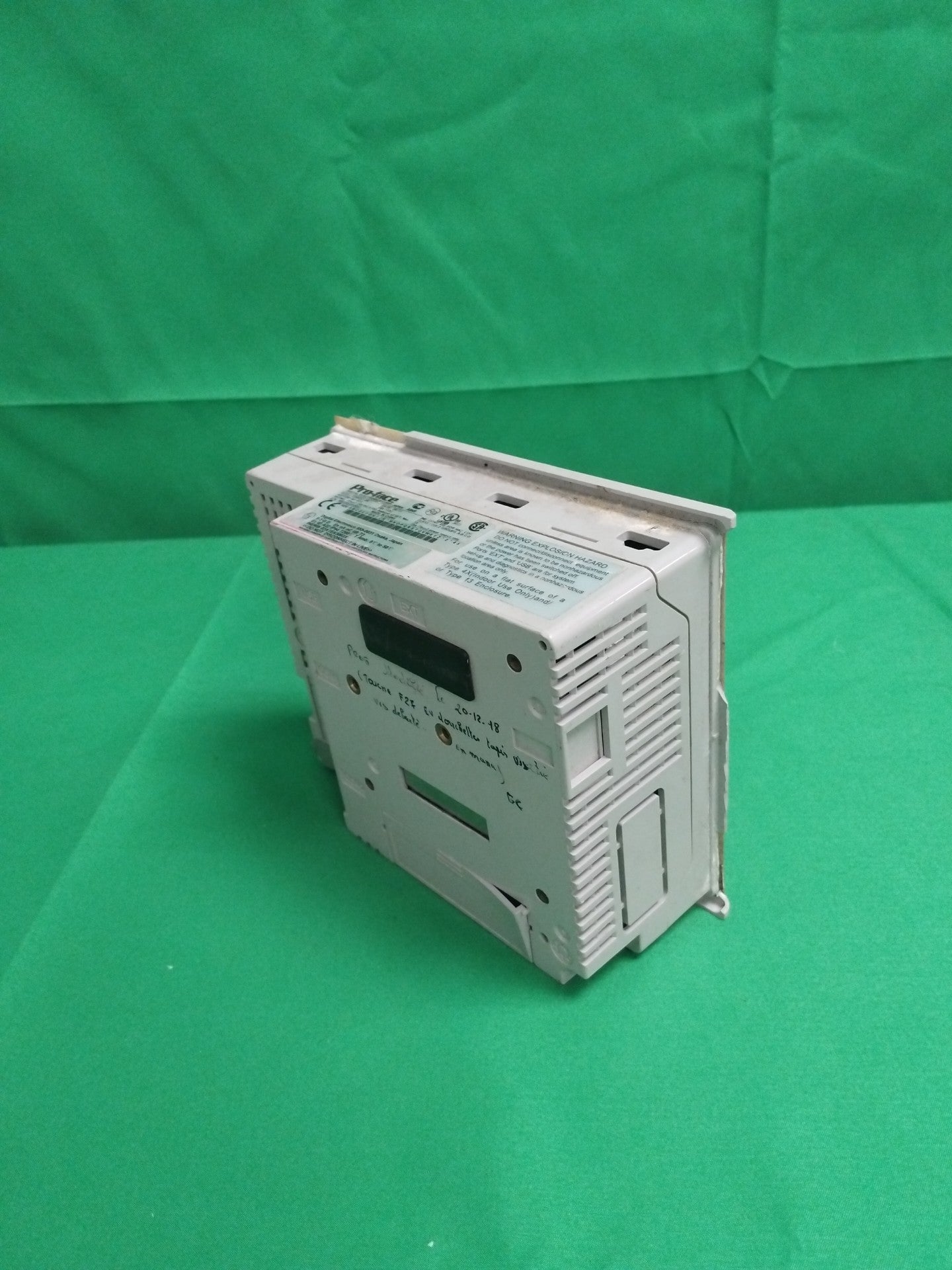 Pro-face AGP3302-B1-D24 AGP3302B1D24 Defective