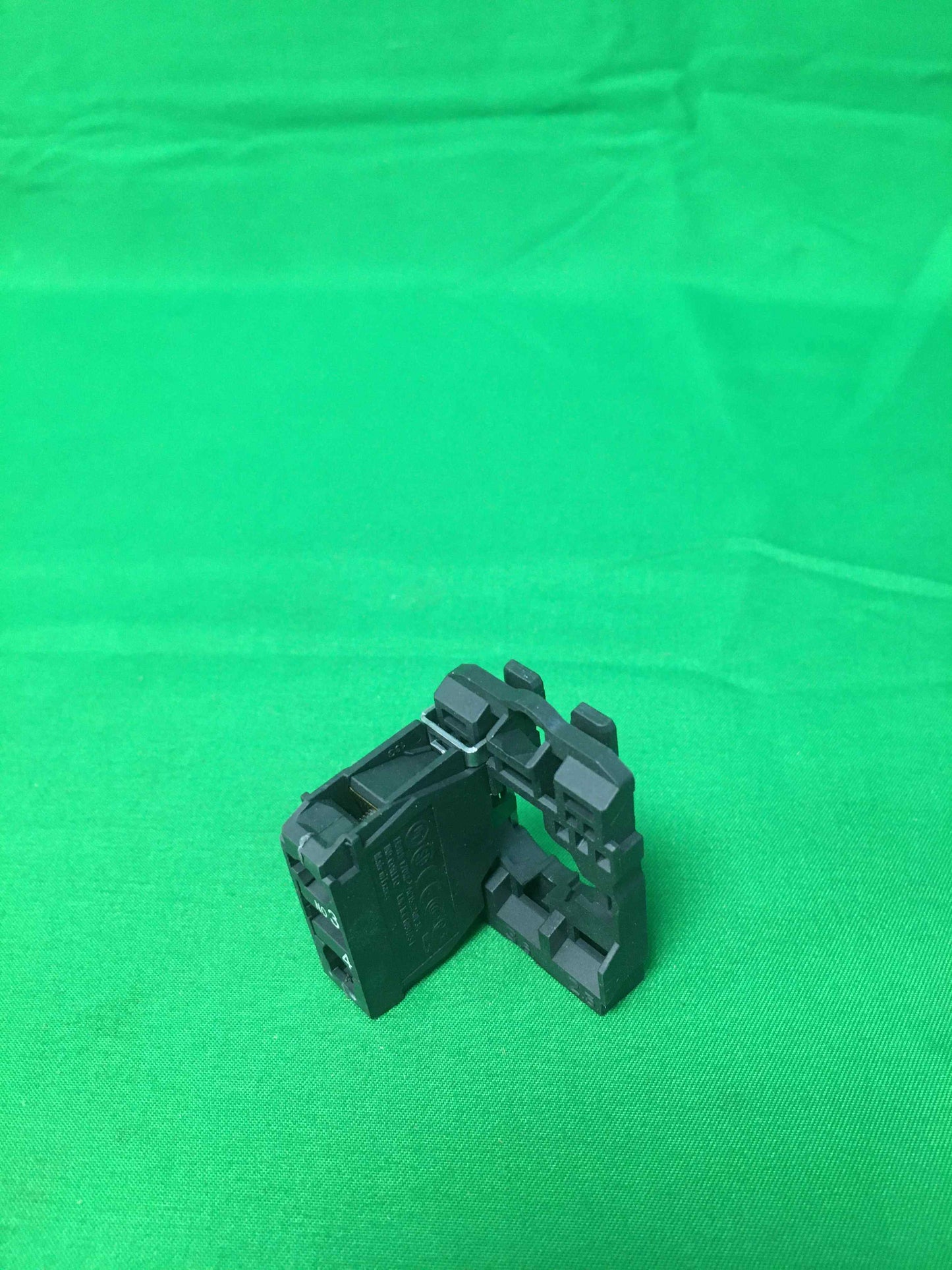 Schneider-Electric ZB5 AZ101 ZB5AZ101