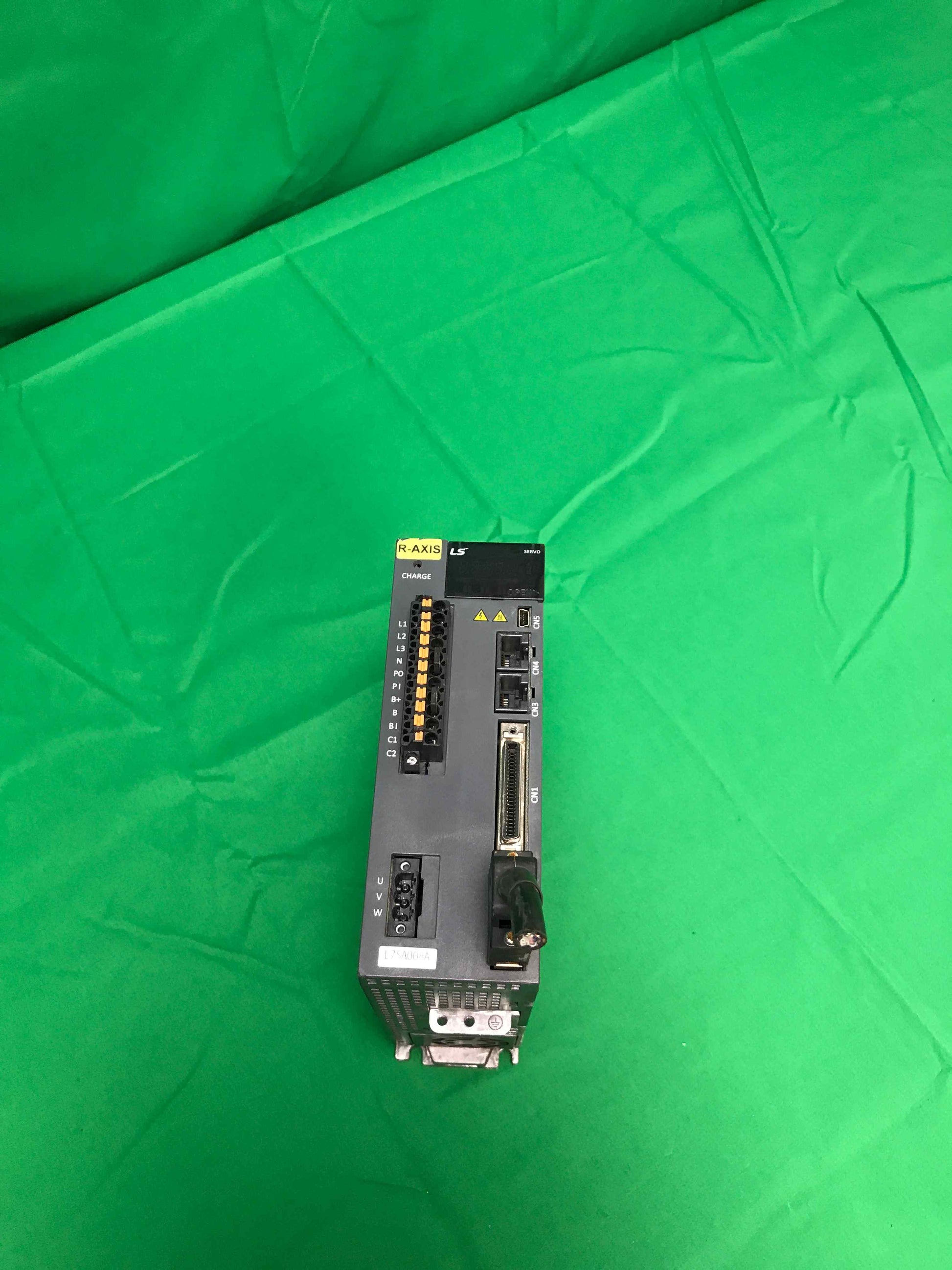 AC SERVO DRIVE-L7SA008A/L7SA008A