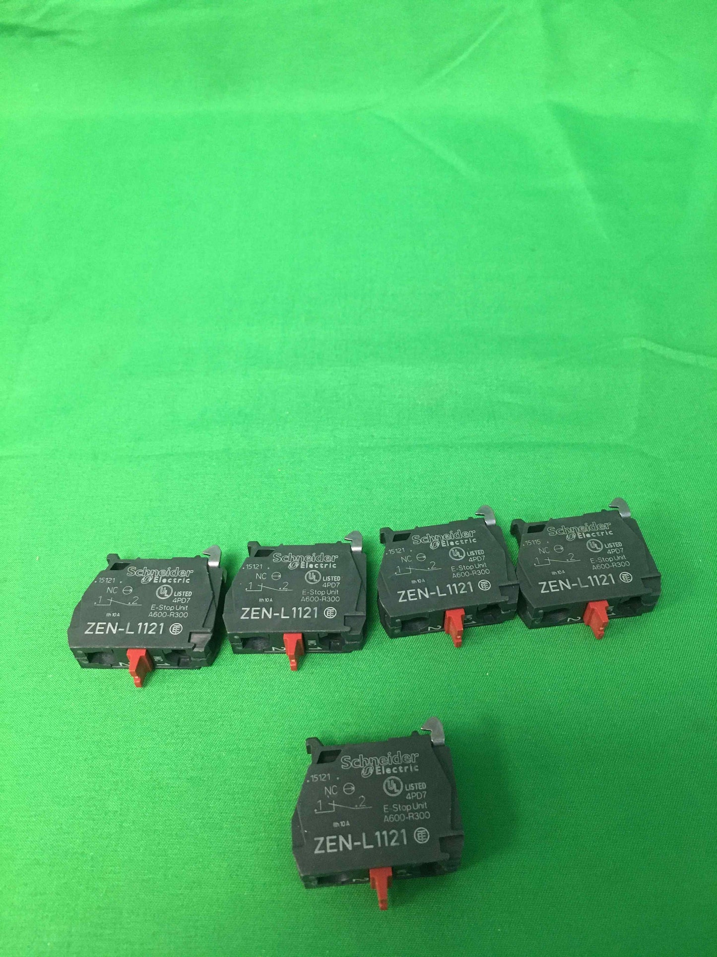 Schneider-Electric ZEN L1121 ZENL1121 5 UNITS