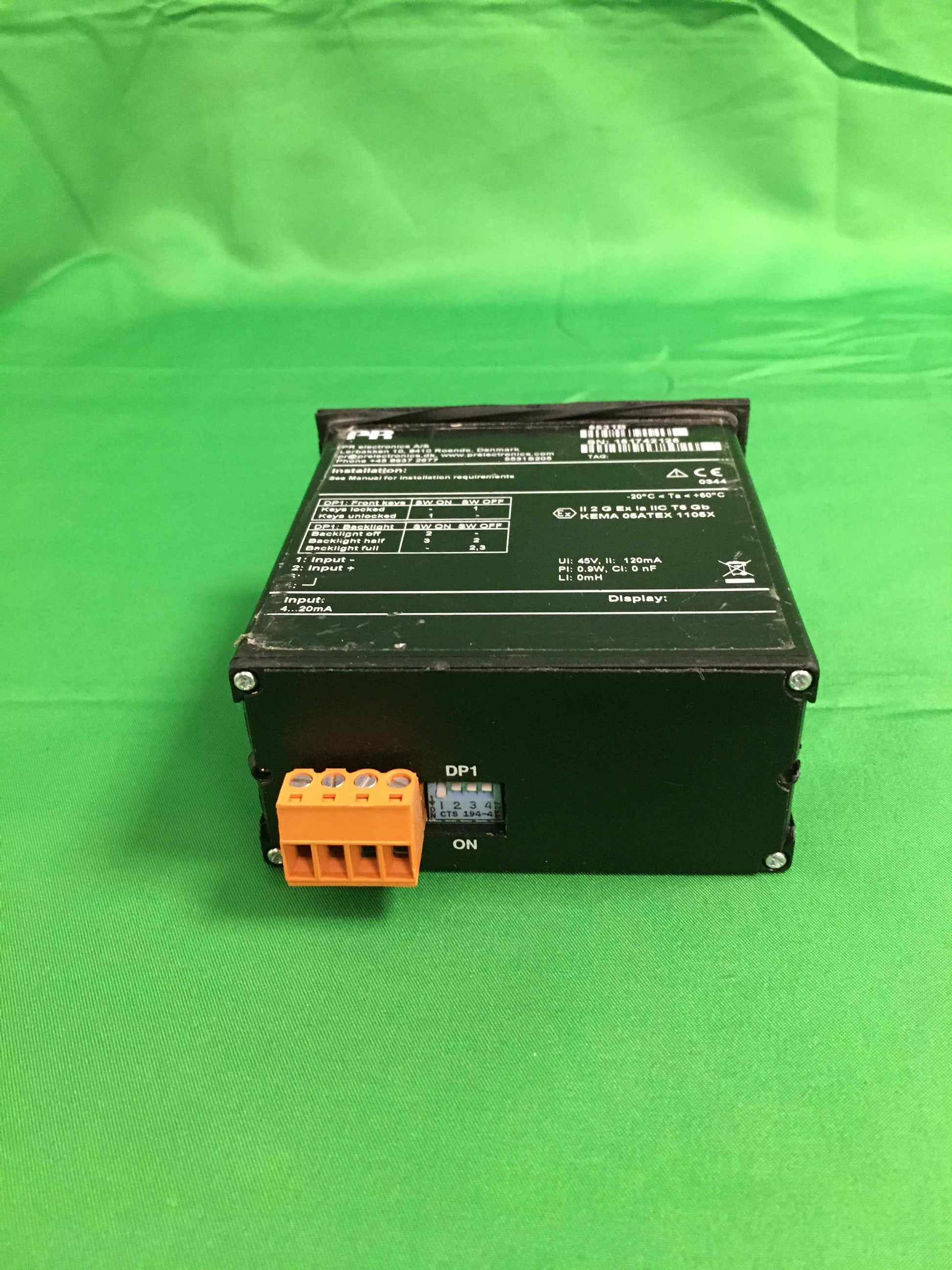 PR ELECTRONICS 5531B 5531B PIECE OF PLATIC BROKEN ON THE SIDE