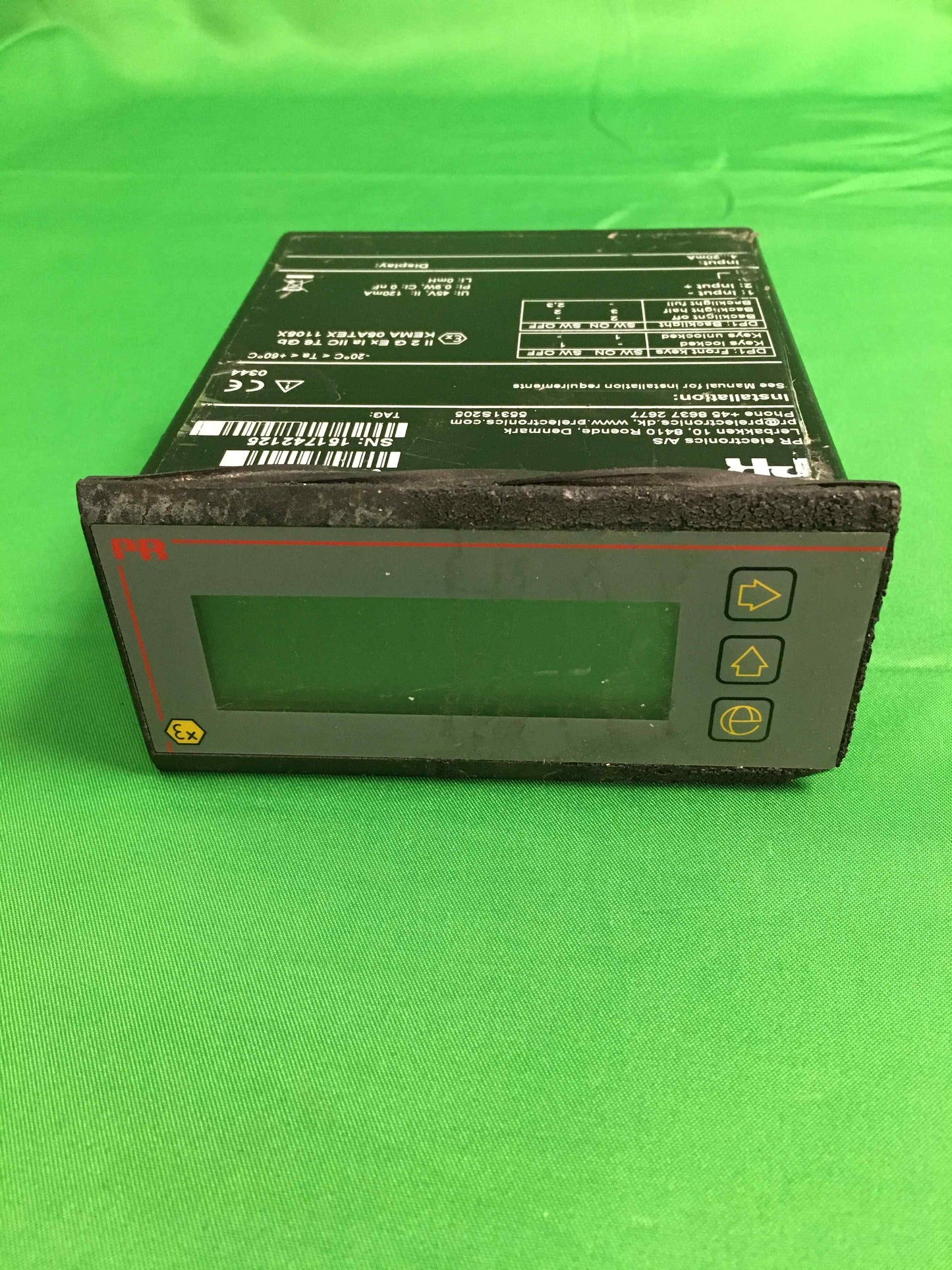 PR ELECTRONICS 5531B 5531B PIECE OF PLATIC BROKEN ON THE SIDE