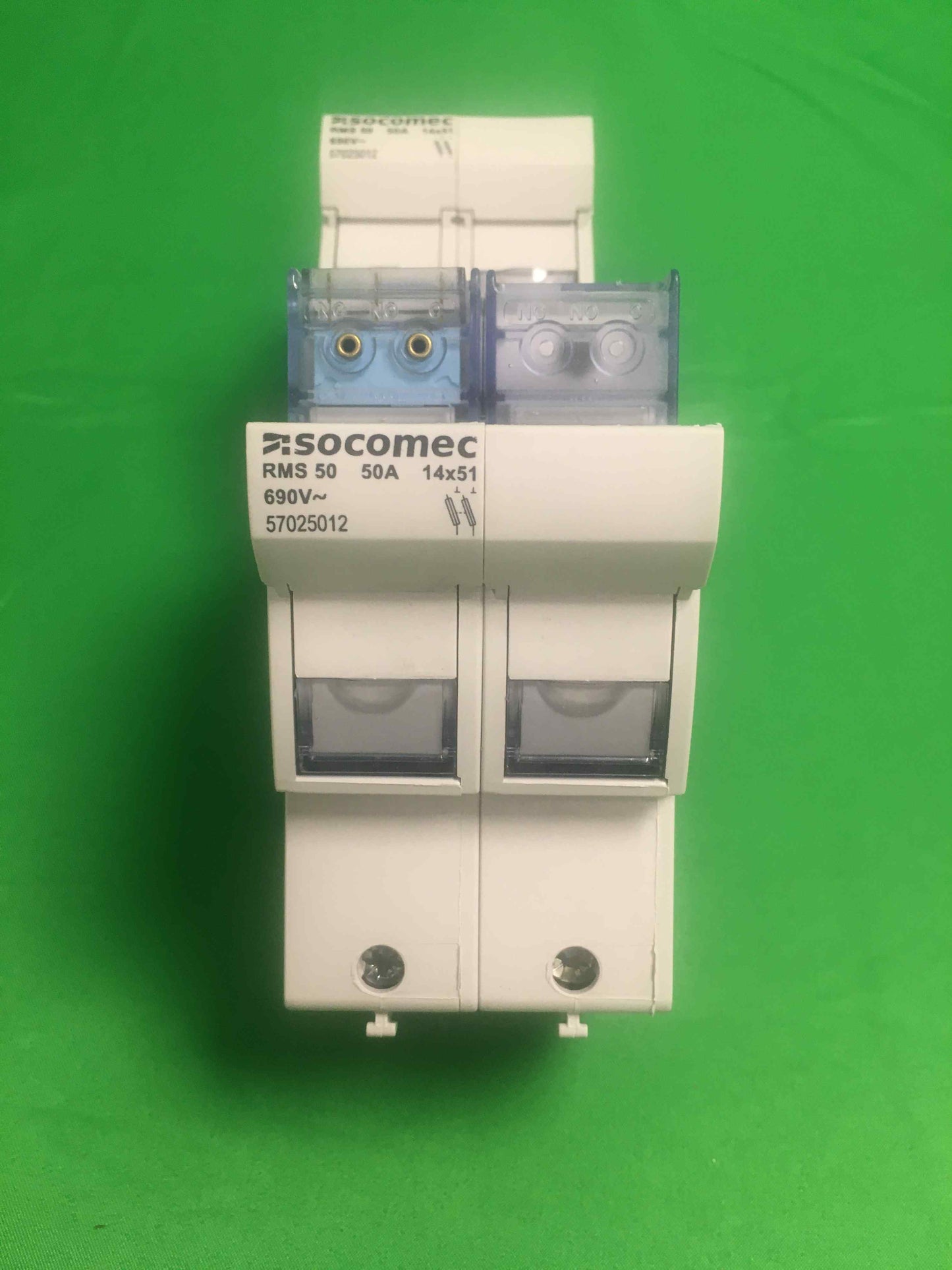 SOCOMEC 57025012 1 BOX OF 2 UNITS 570250121 1 BIX OF 2 UNITS OPEN BOX