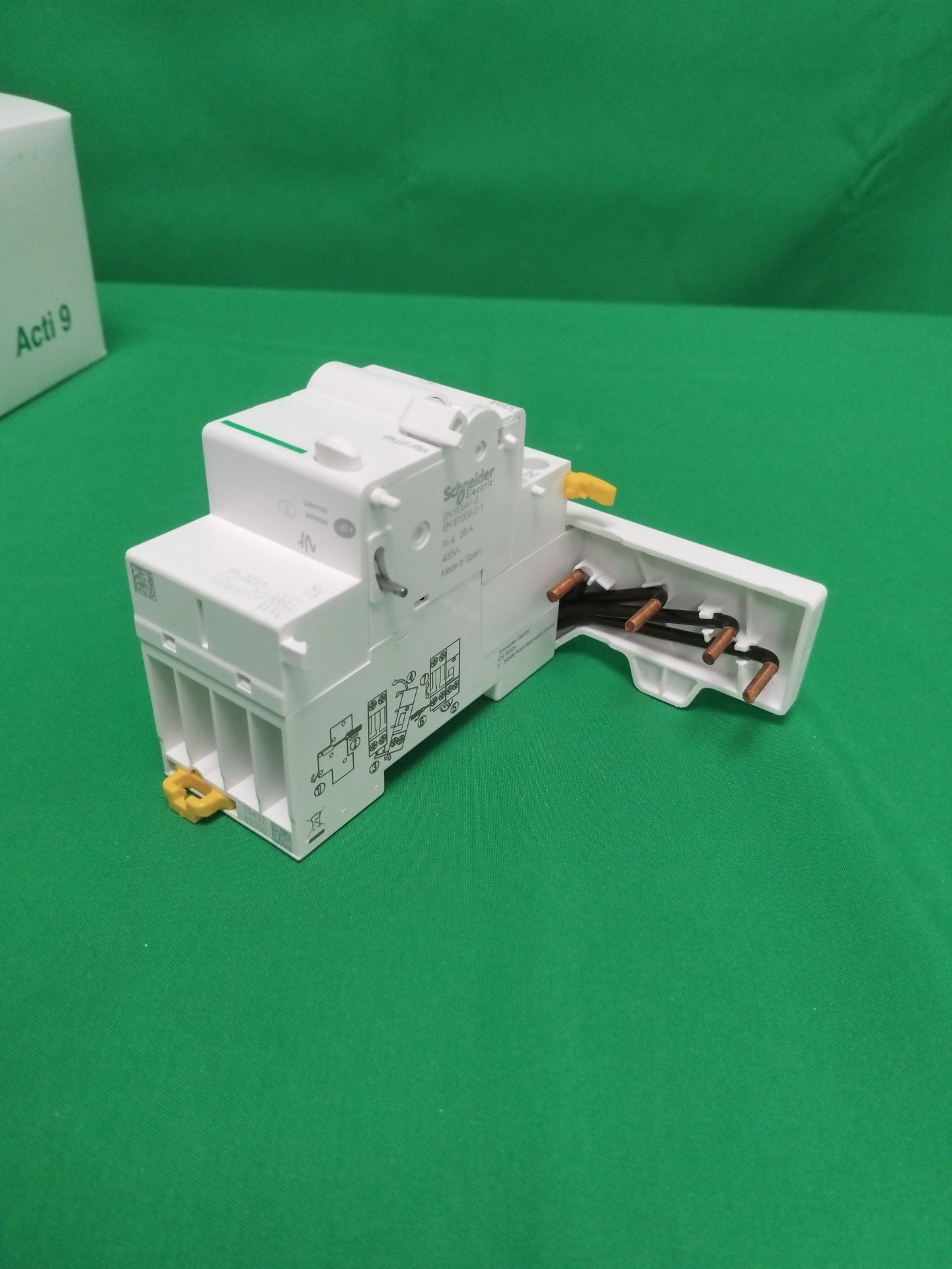 Schneider-Electric A9N21470 AN921470 BOX OF 3 UNITS