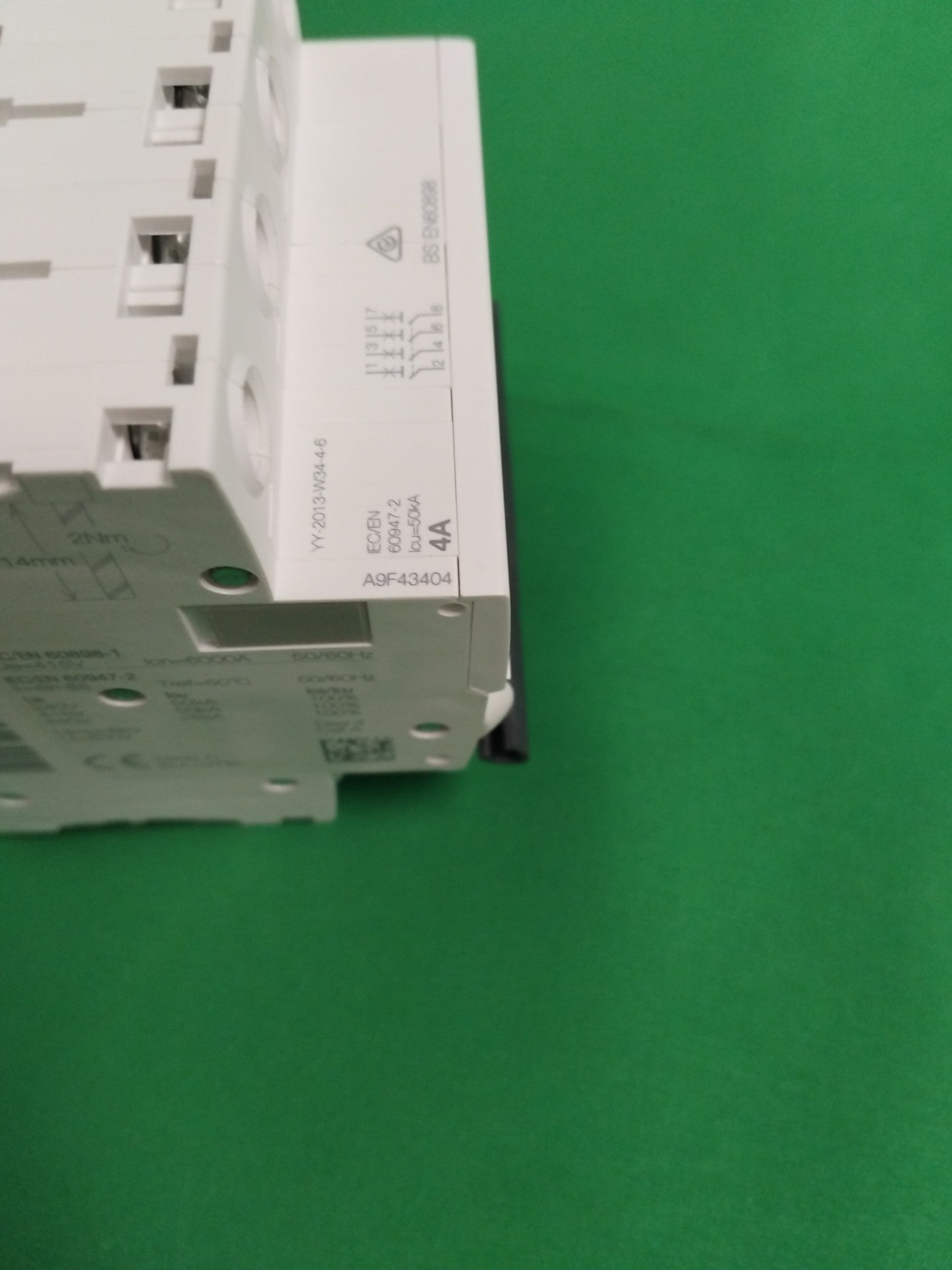 Schneider-Electric A9F43404 A9F43404 BOX OF 3 UNITS