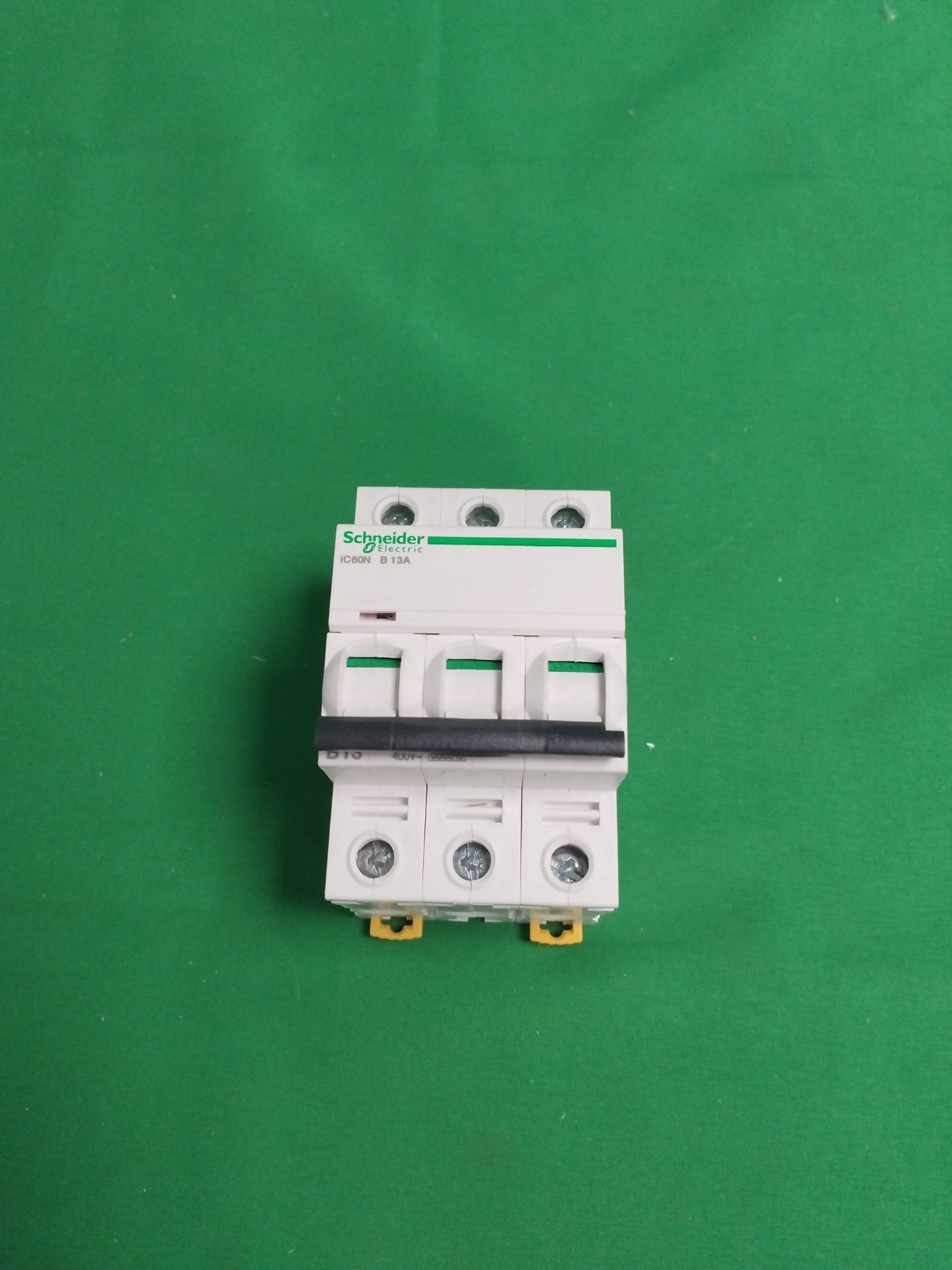 Schneider-Electric A9F73313 A9F73313 BOX OF 4 UNITS