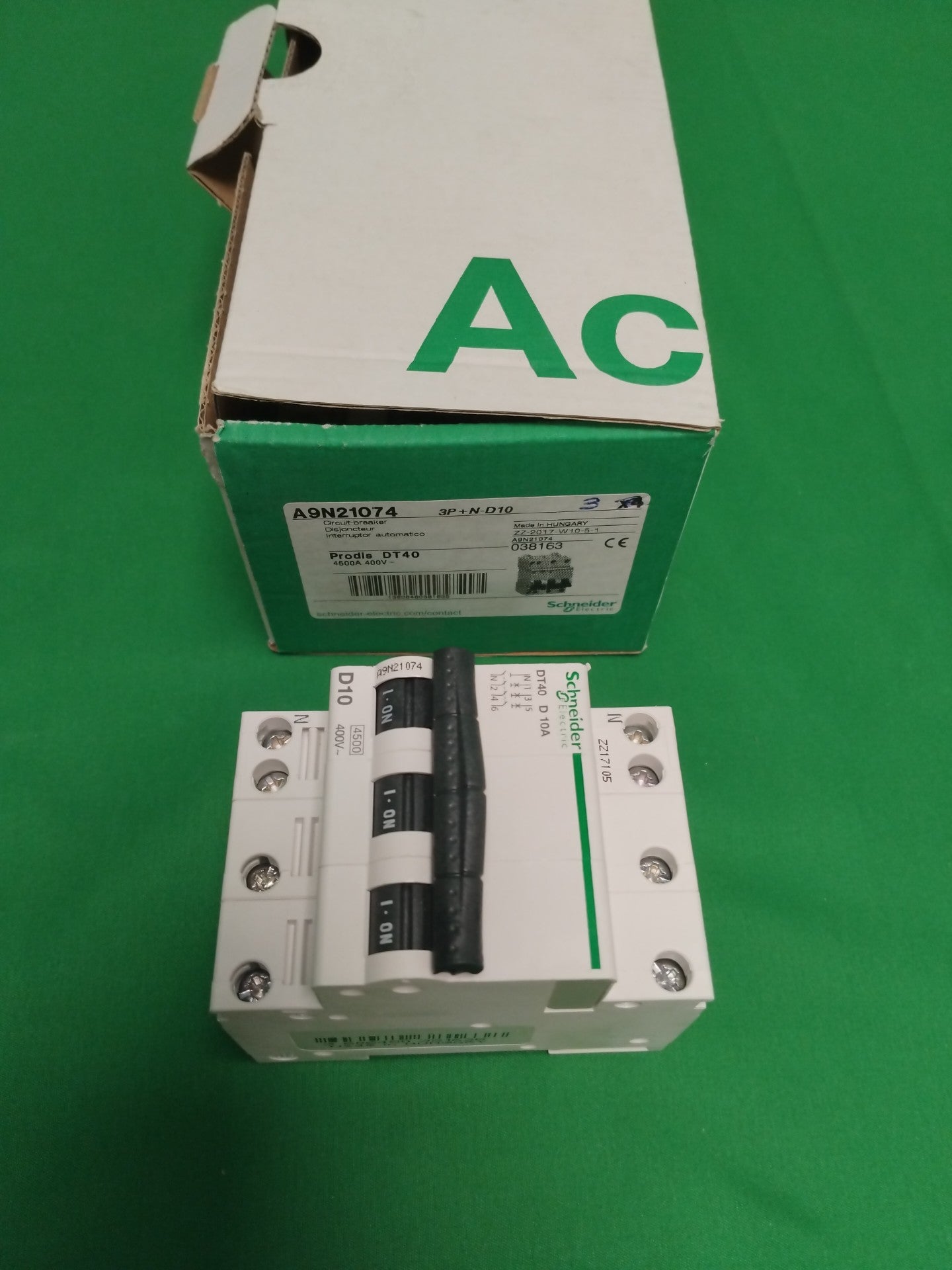 Schneider-Electric A9N21074 A9N21074 BOX OF 4 UNITS