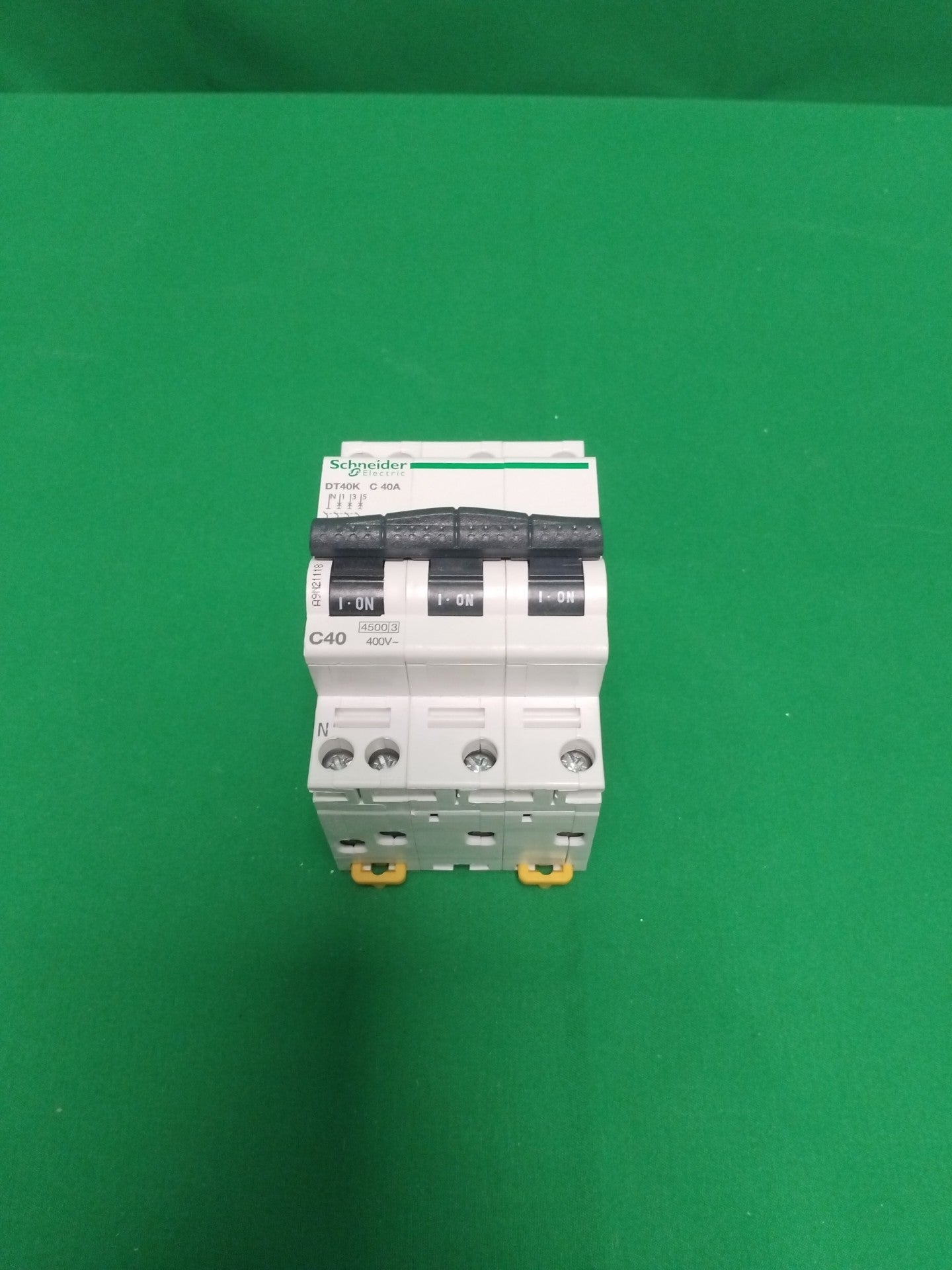 10182