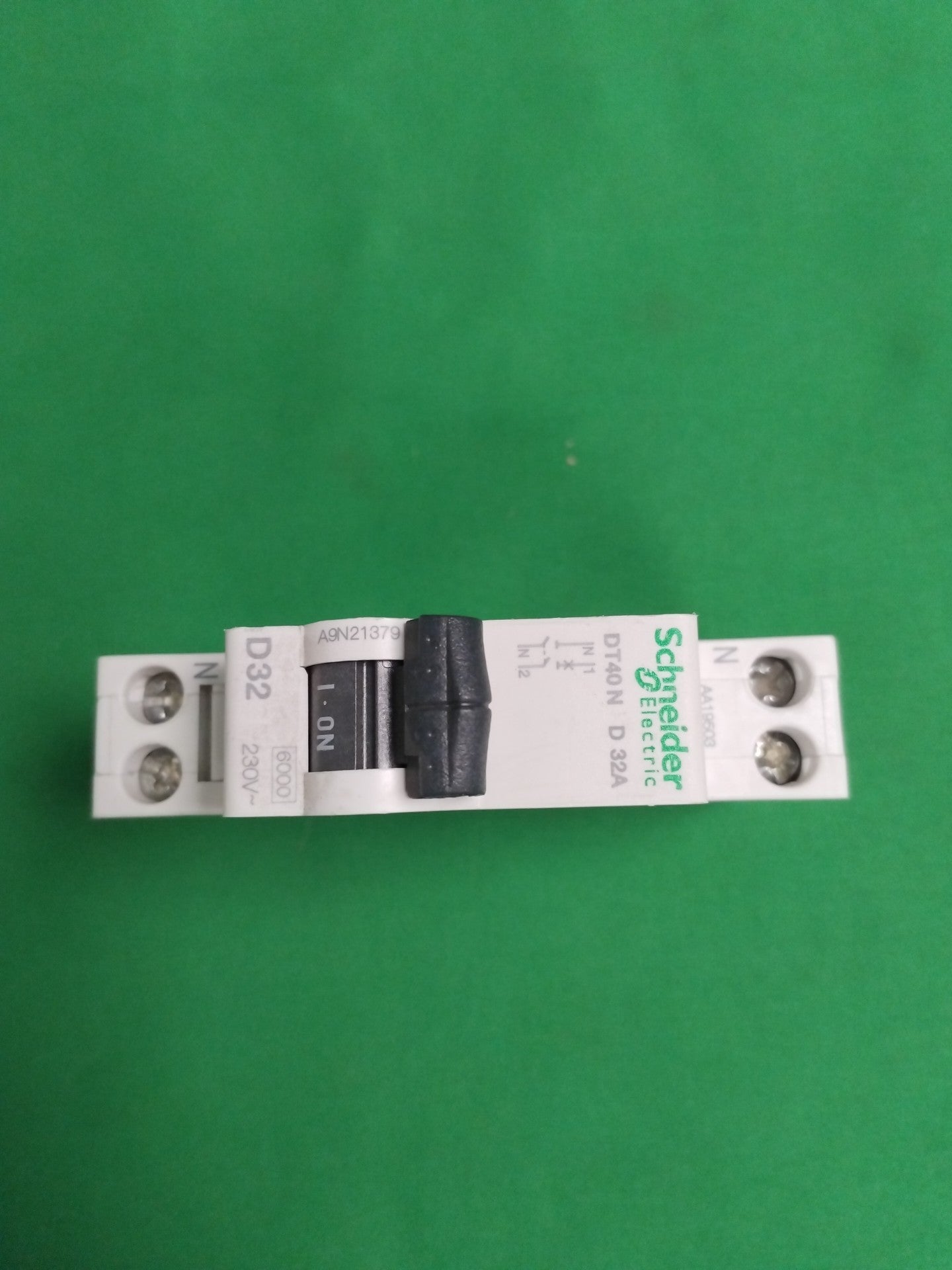 Schneider-Electric A9N21379 A9N21379 WITHOUT ORIGINAL PACKAGING
