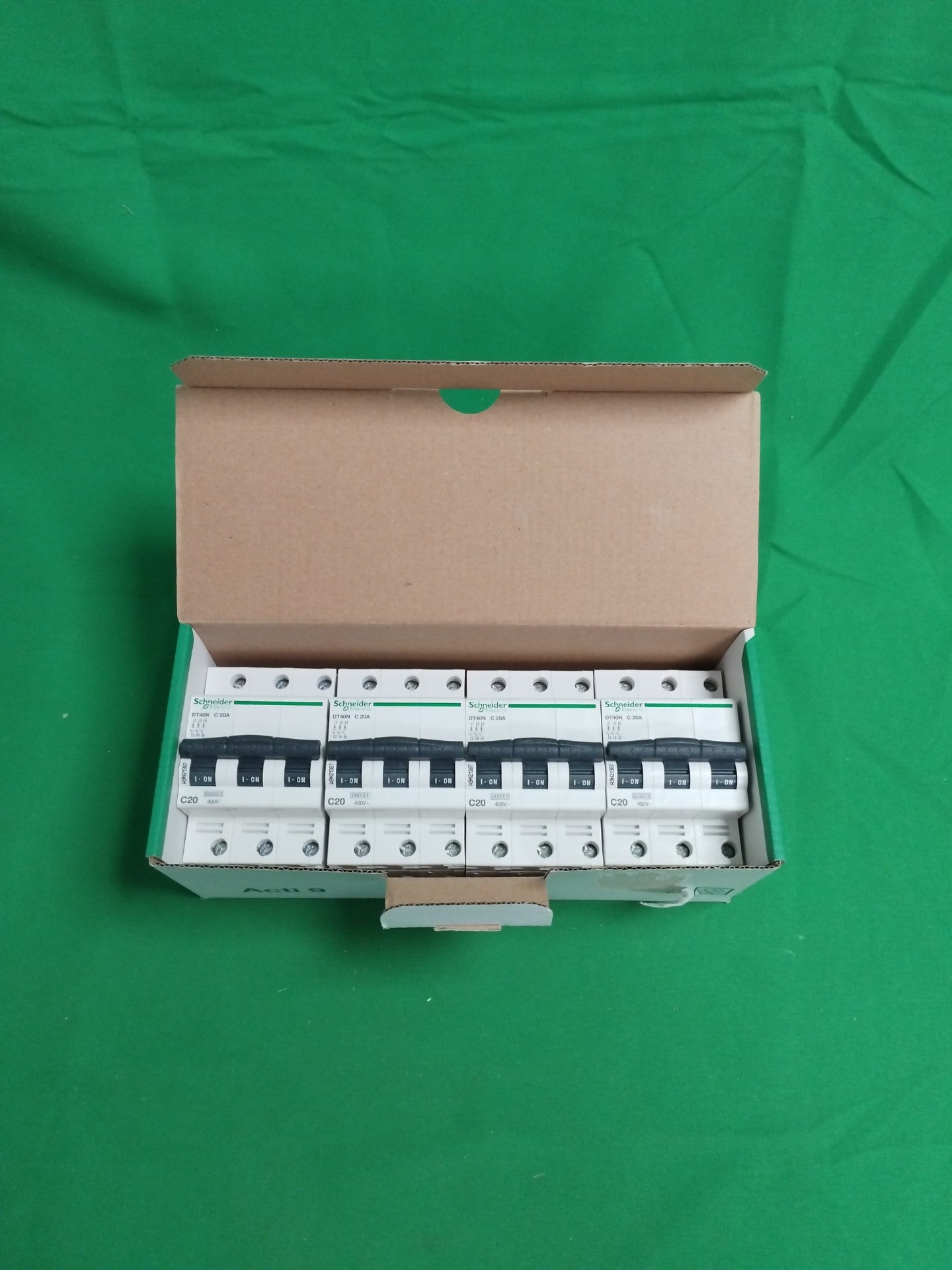 Schneider-Electric A9N21387 A9N21387 BOX OF 4 UNITS