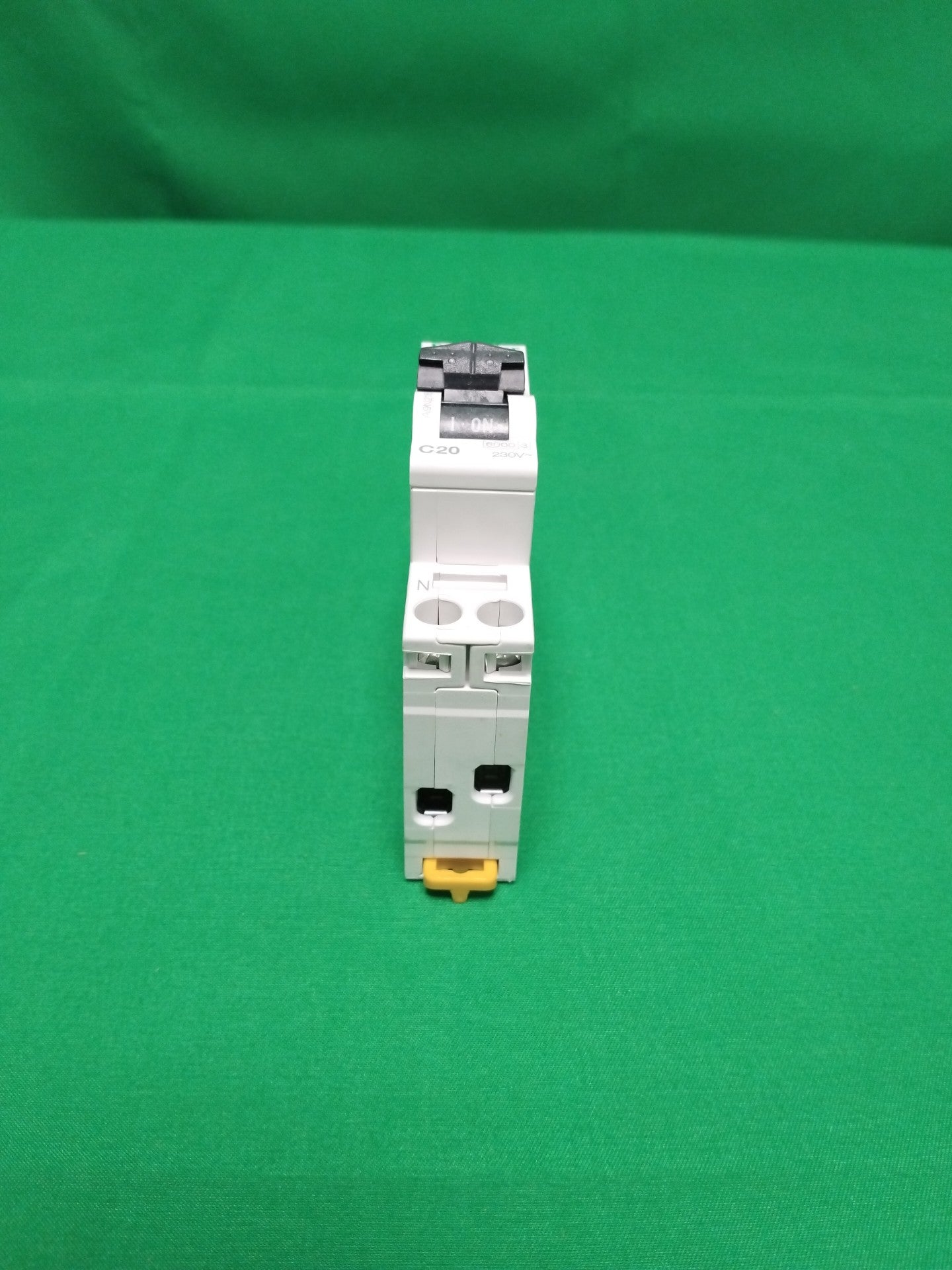Schneider-Electric A9N21558 A9N21558 WITHOUT ORIGINAL PACKAGING
