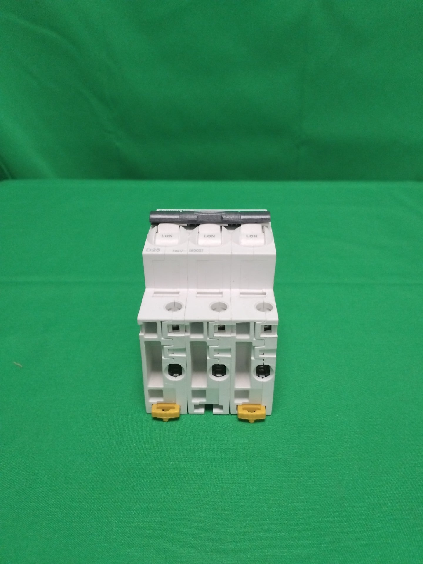 Schneider-Electric A9P34325 A9P34325 WITHOUT ORIGINAL PACKAGING iDT40N D25