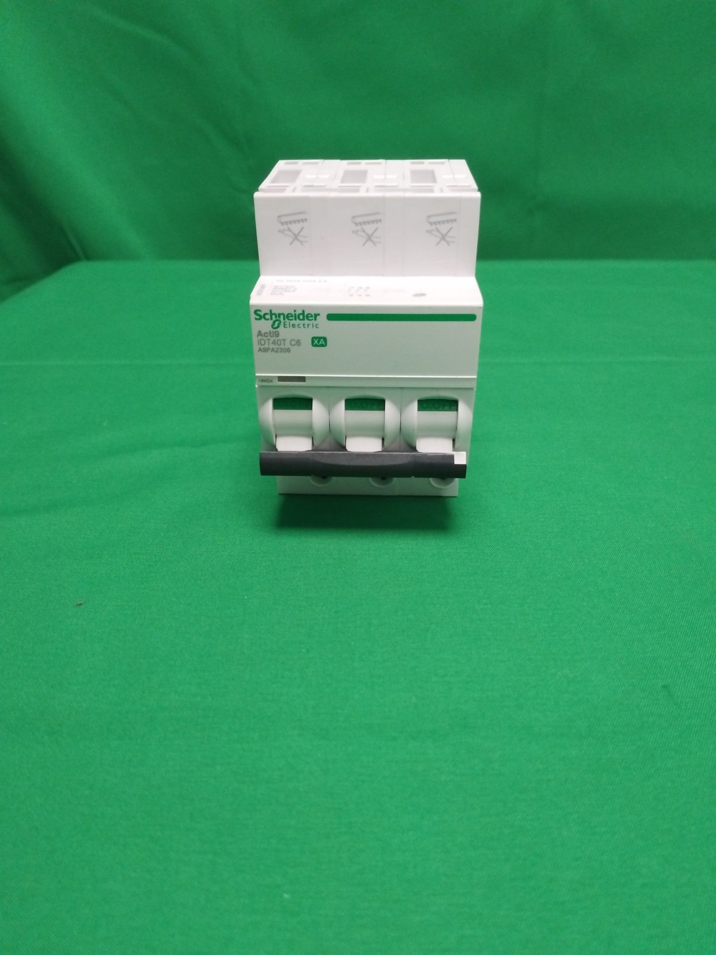 Schneider-Electric A9PA2306 A9PA2306 WITHOUT ORIGINAL PACKAGING iDT40T C6