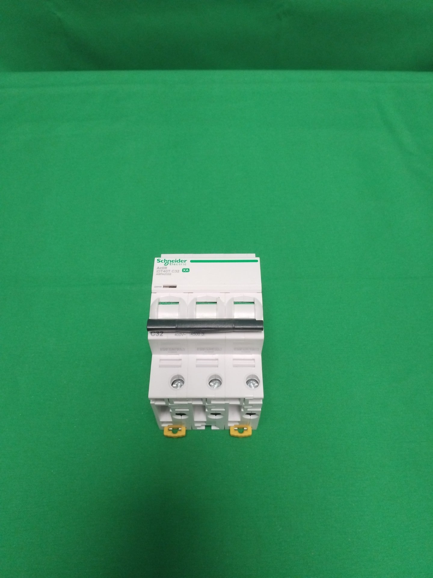 10015