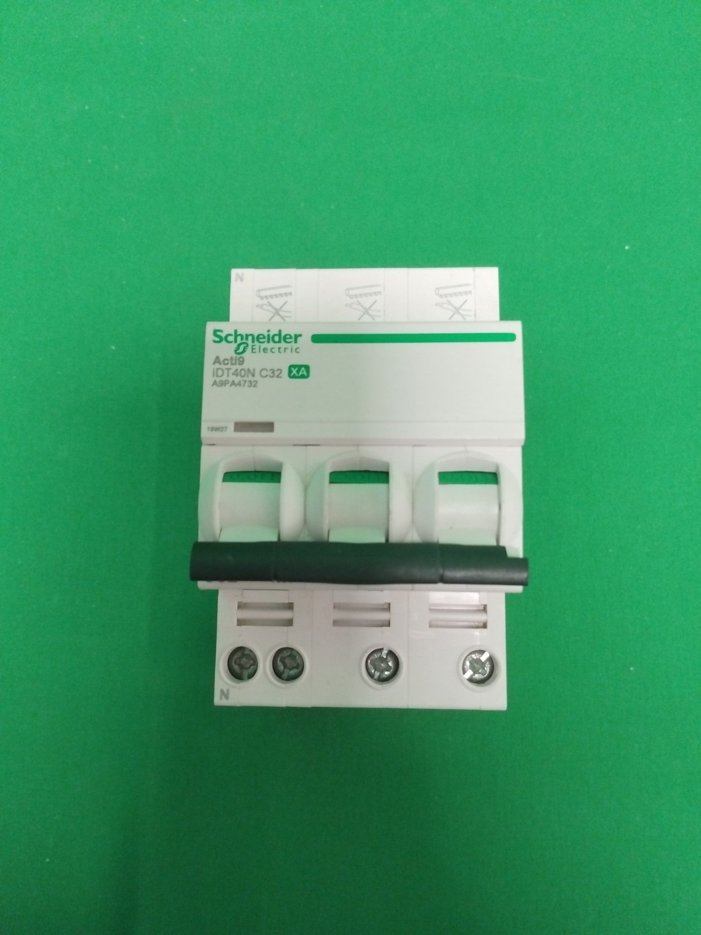 Schneider-Electric A9PA4732 A9PA4732 WITHOUT ORIGINAL PACKAGING