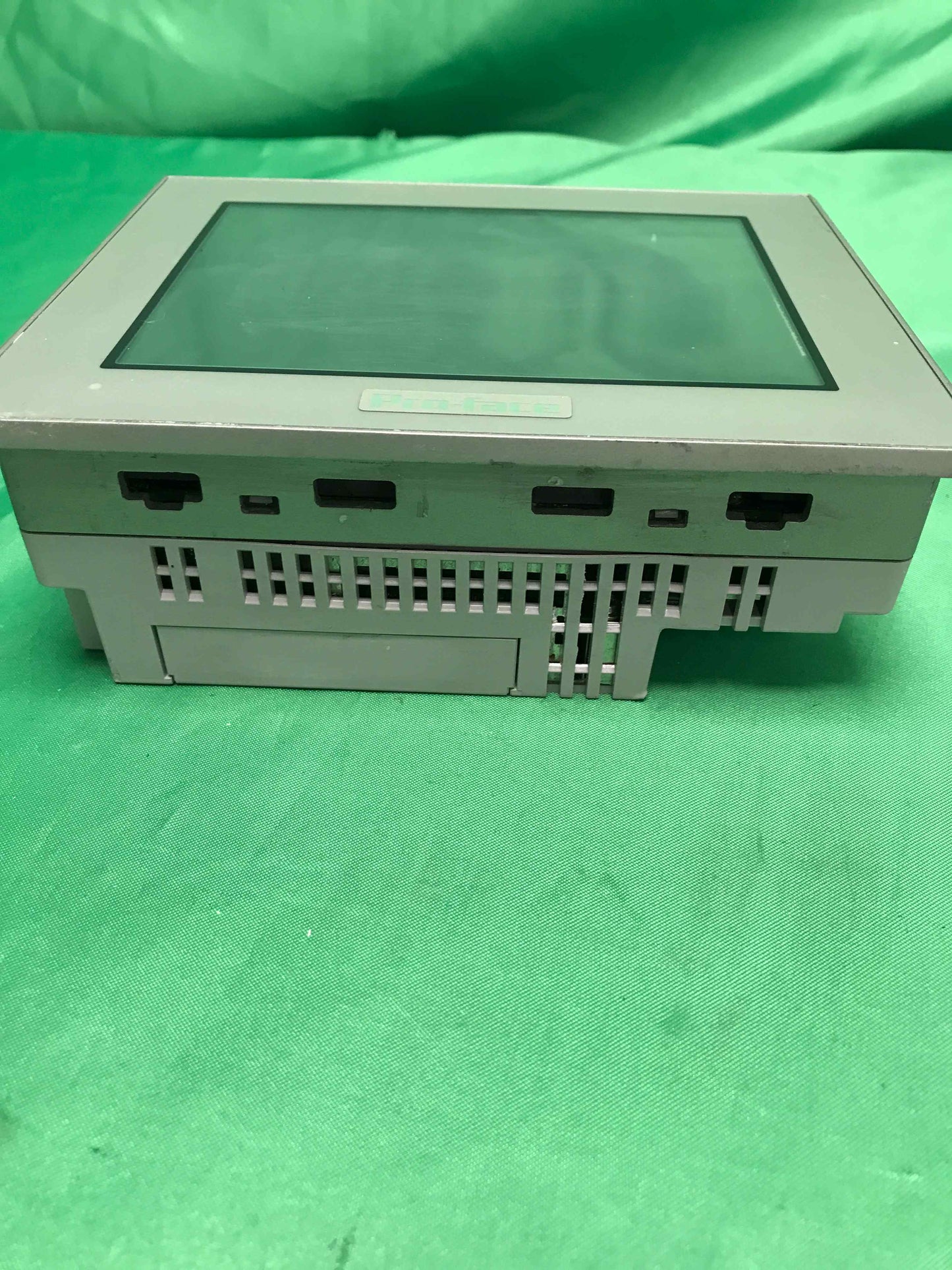 PRO-FACE-AGP3300-S1-D24/AGP3300S1D24