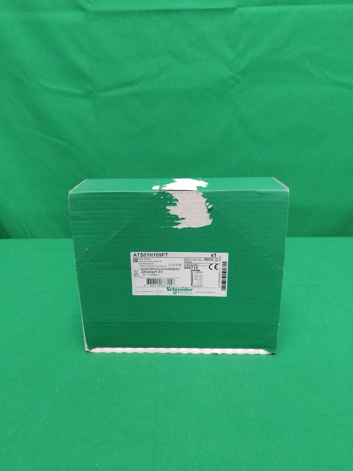 10600