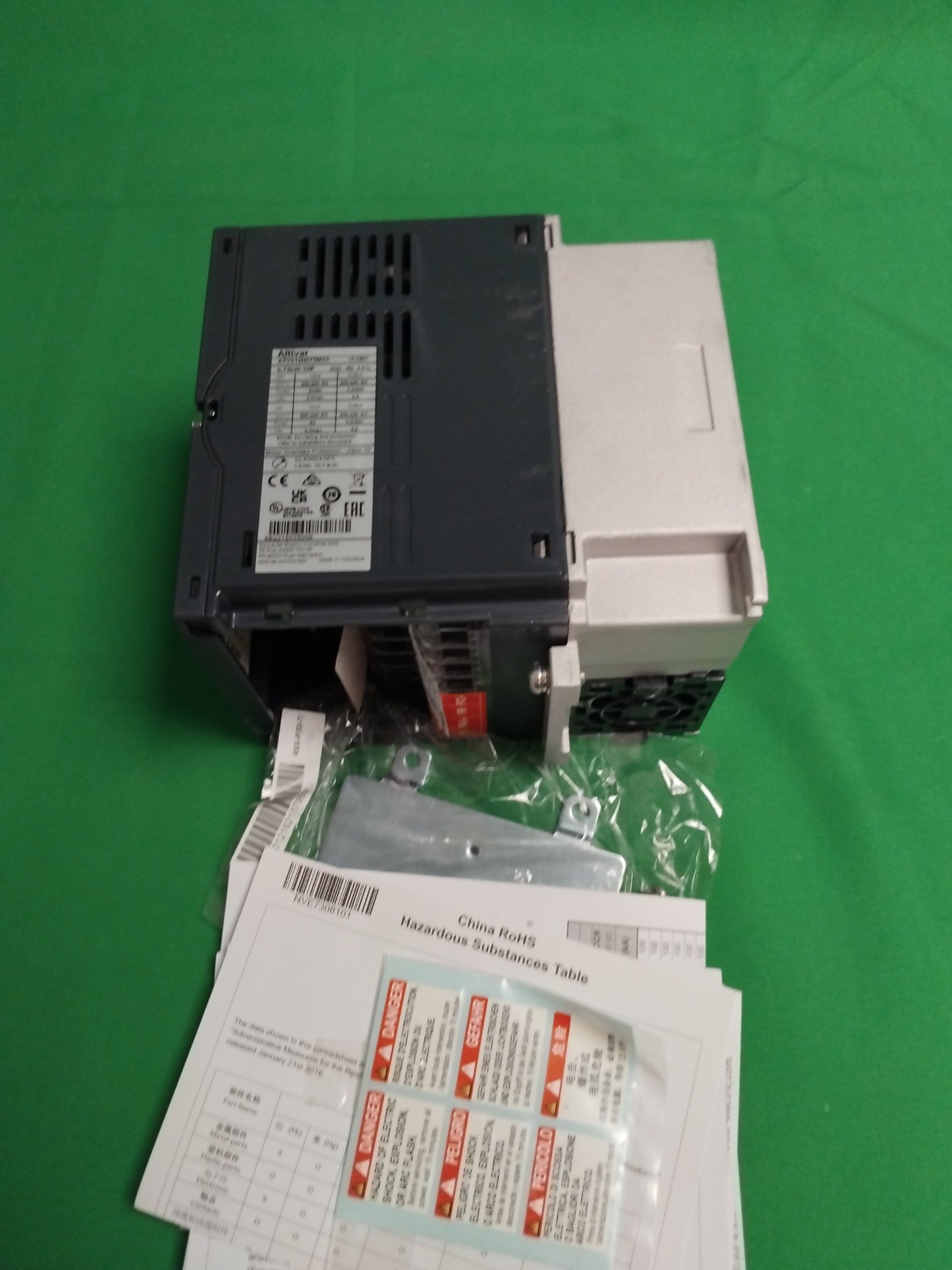 Schneider-Electric ATV212H075M3X ATV212H075M3X