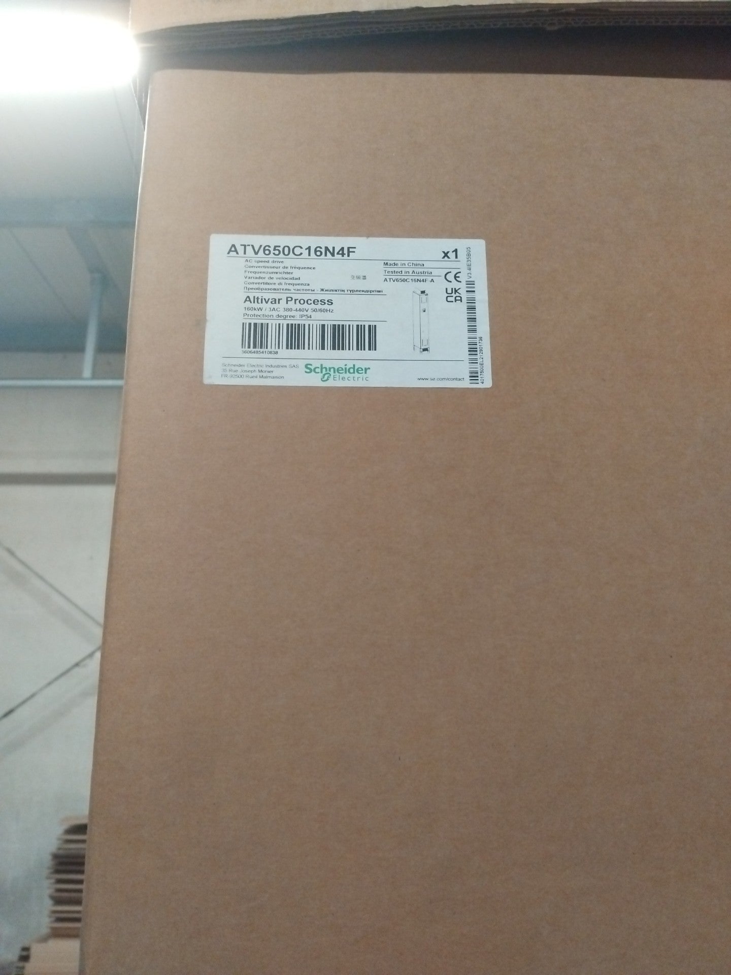 Schneider-Electric ATV650C16N4F ATV650C16N4F Lourd