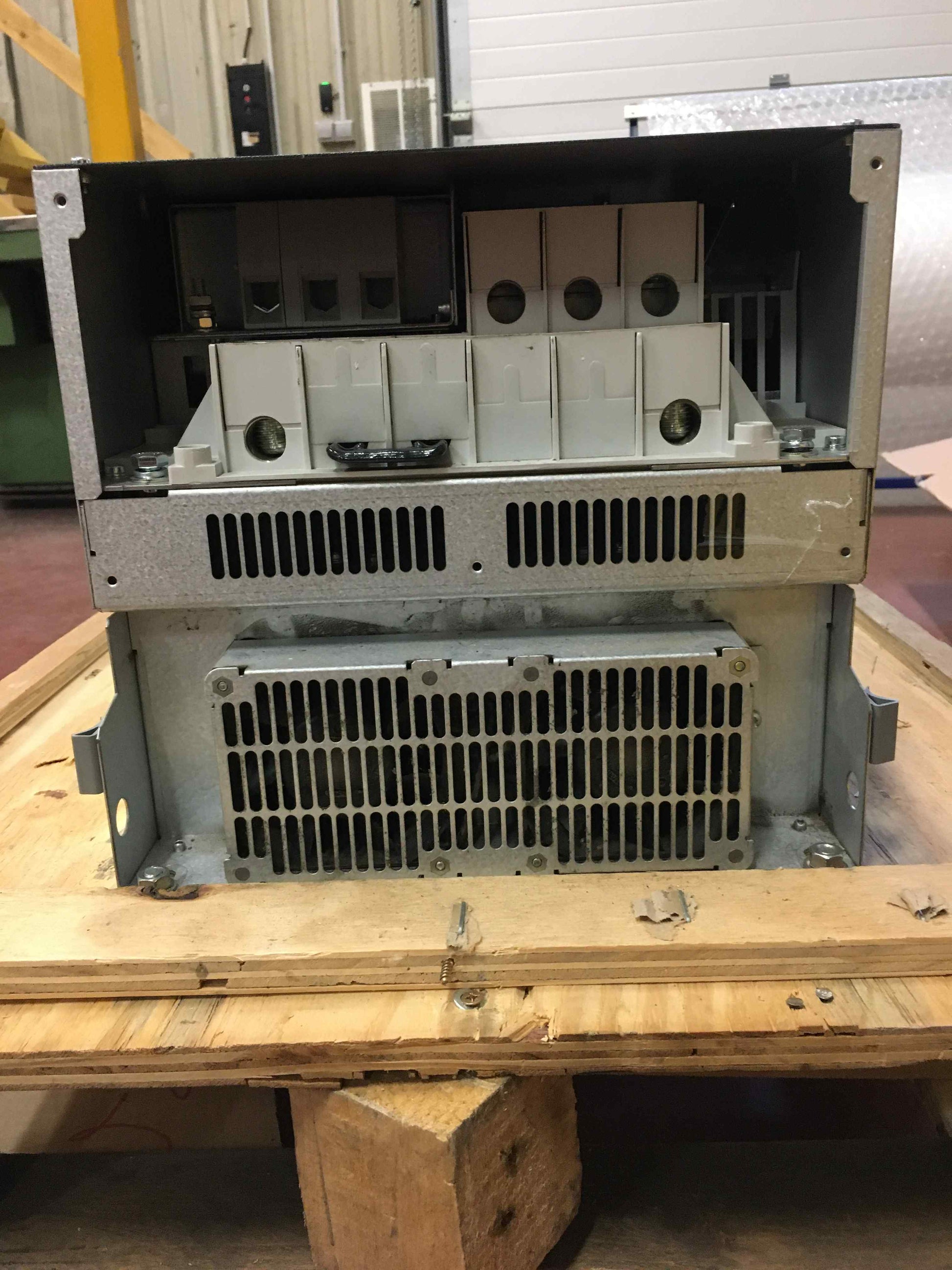 Schneider-Electric ATV71HD75Y ATV71HD75Y