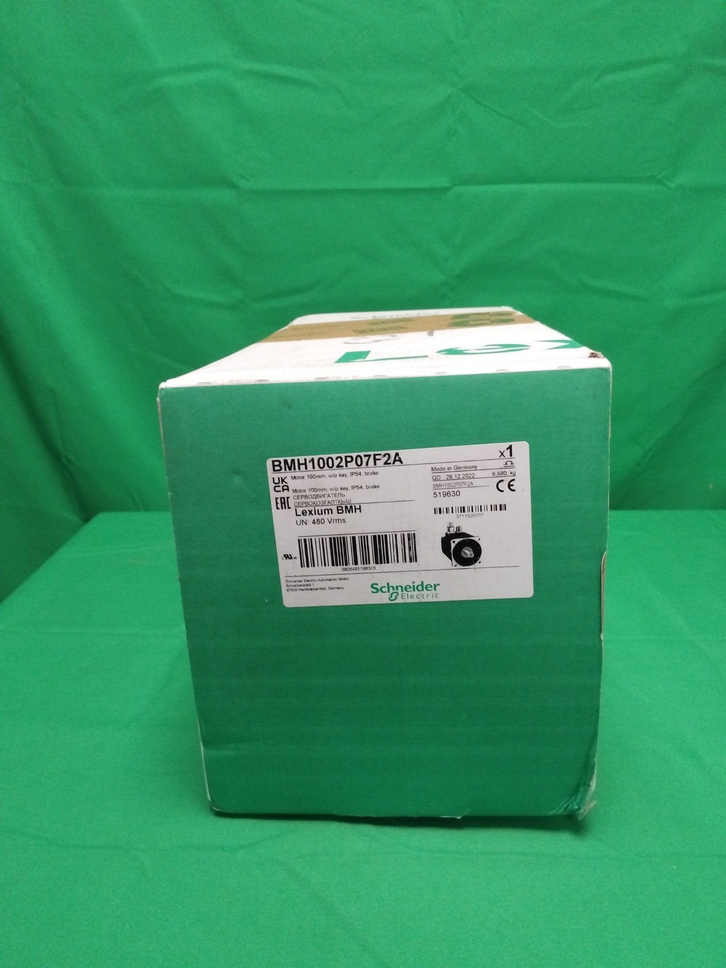 9477