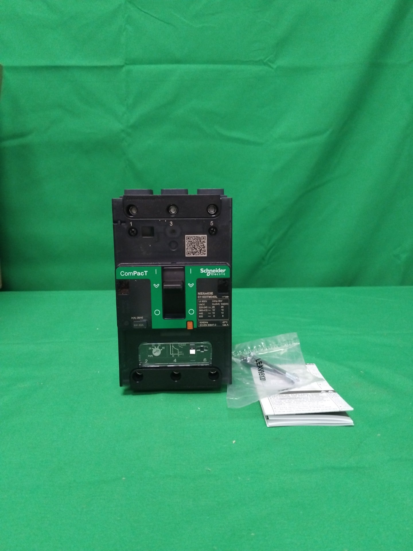 Schneider-Electric C11E3TM040L C11E3TM040L