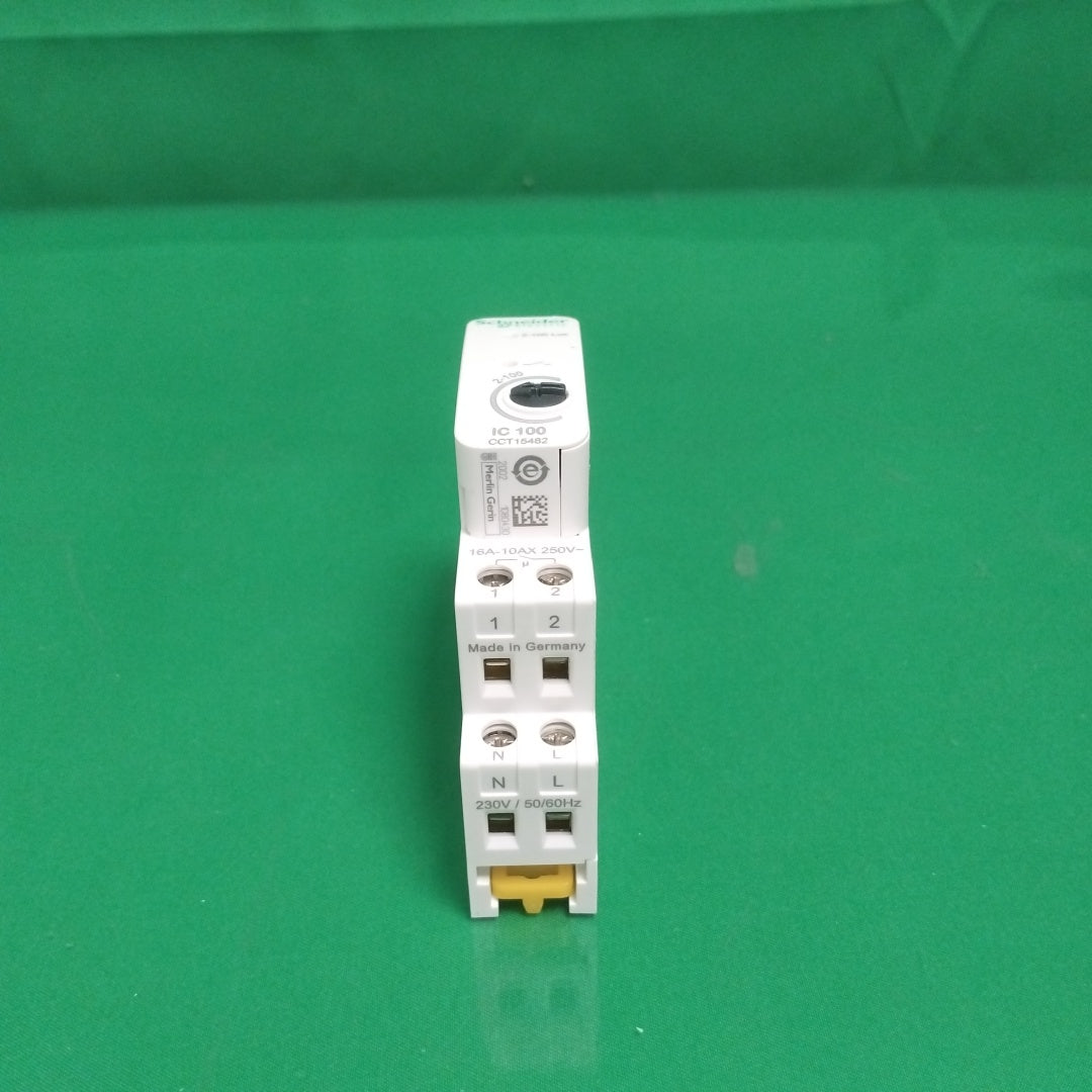 15709