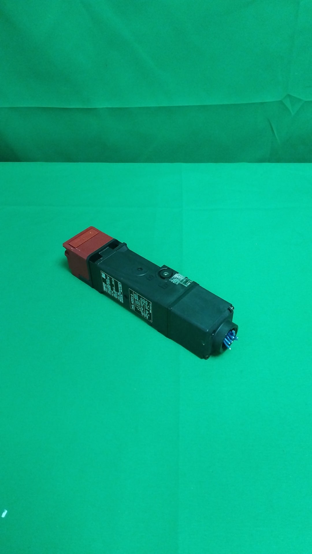 14083