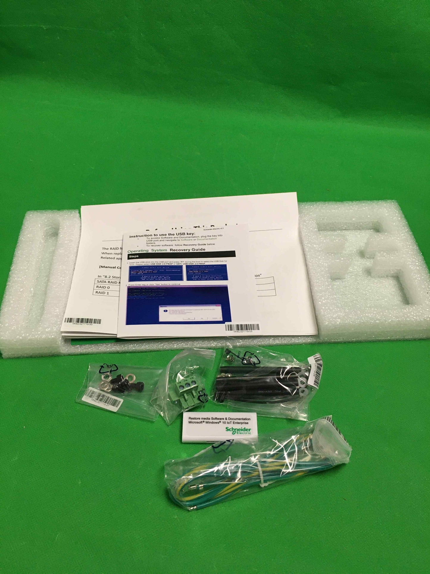 SCHNEIDER ELECTRIC HMIBMPHI74D2801 HMIBMPHI74D2801 ( 18 months warranty )