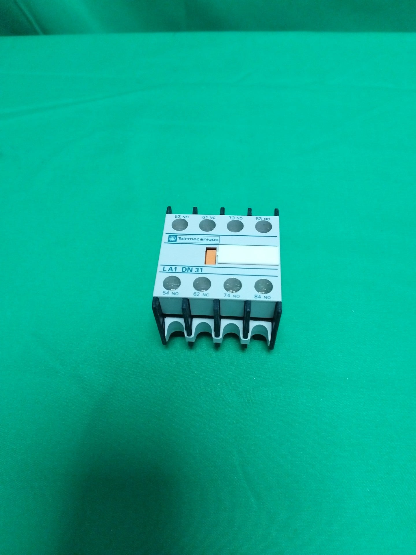 9490
