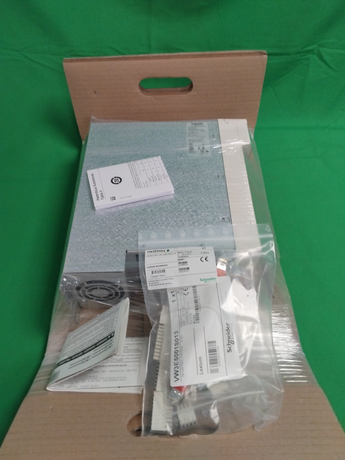 Schneider-Electric LMC802CAA10010 LMC802CAA10010