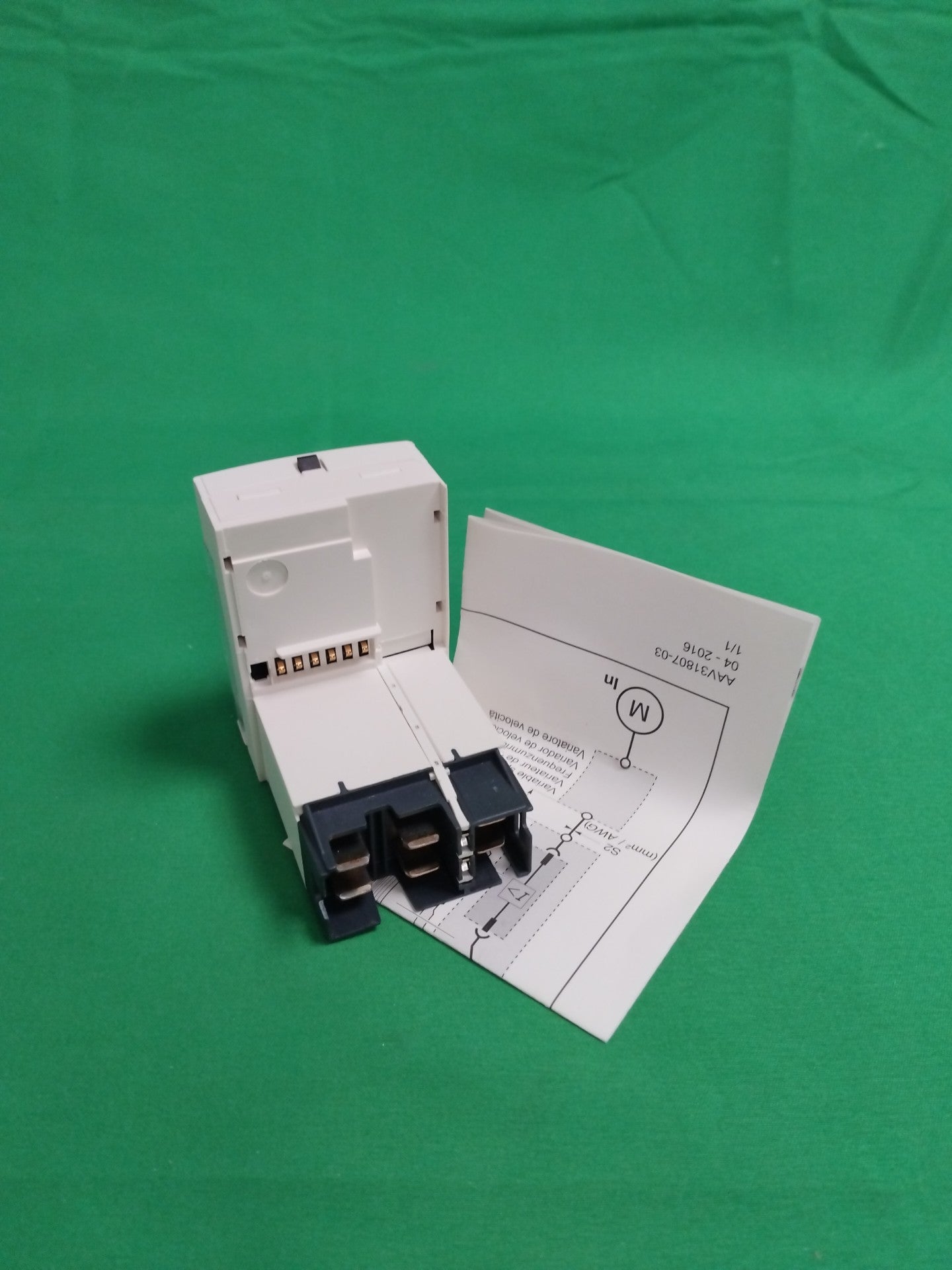 Schneider-Electric LUCL12B LUCL12B