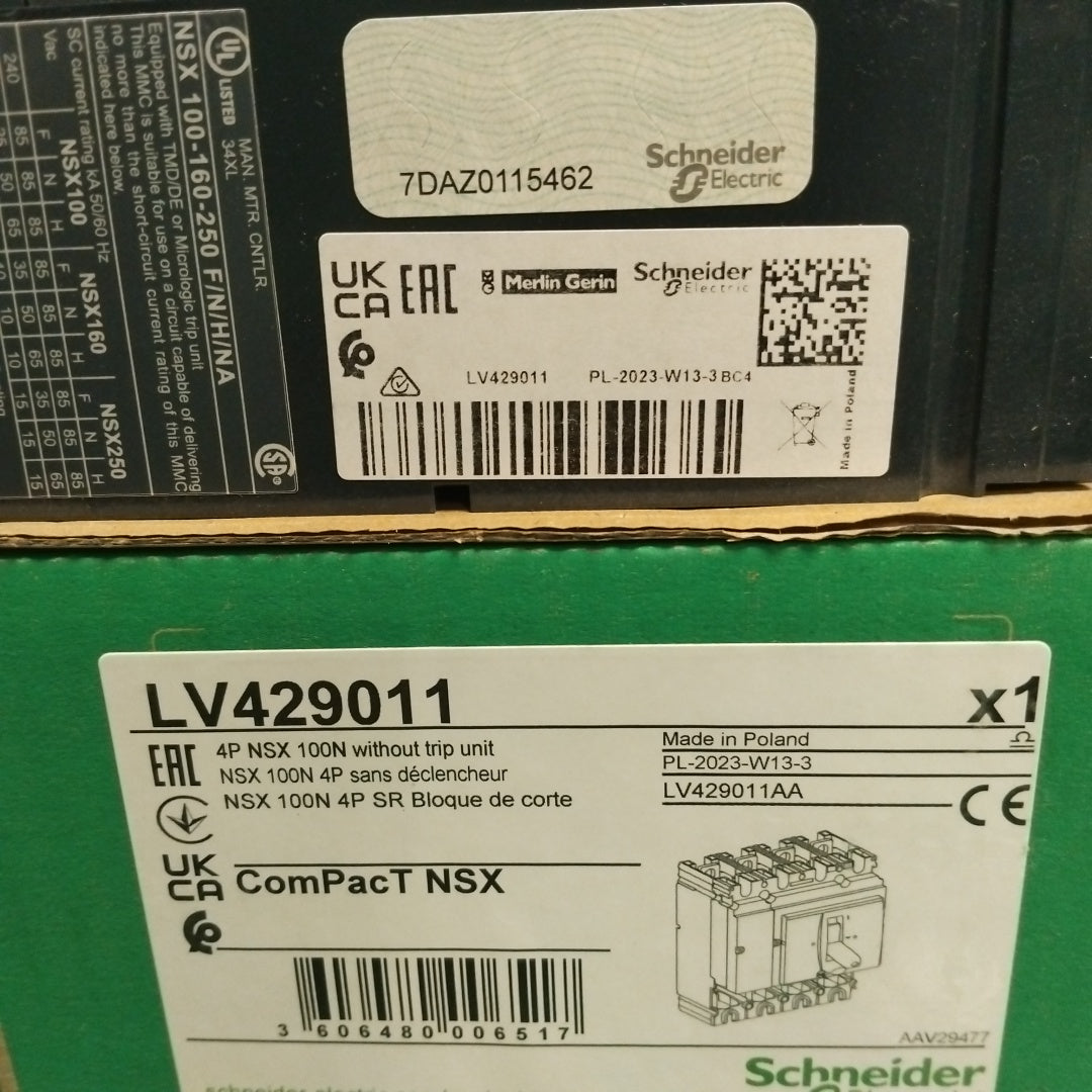 15822