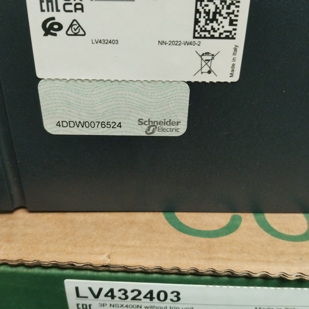 15818