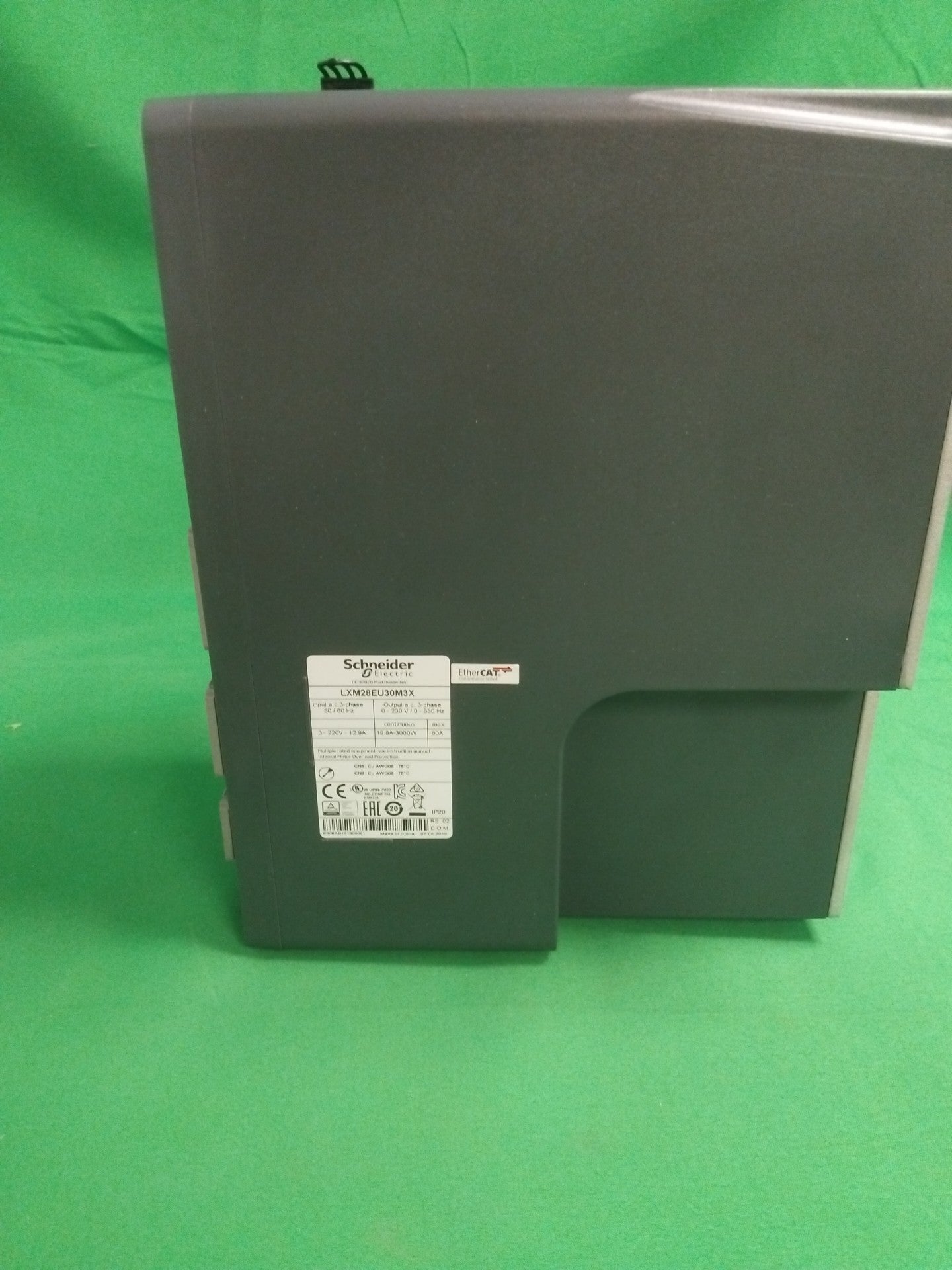 Schneider-Electric LXM28EU30M3X LXM28EU30M3X