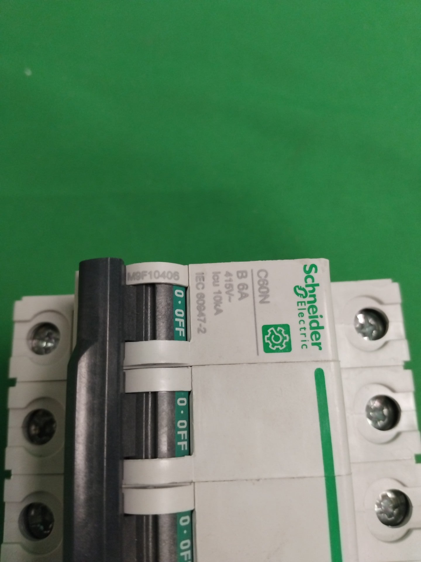 Schneider-Electric M9F10406 M9F10406 WITHOUT ORIGINAL PACKAGING