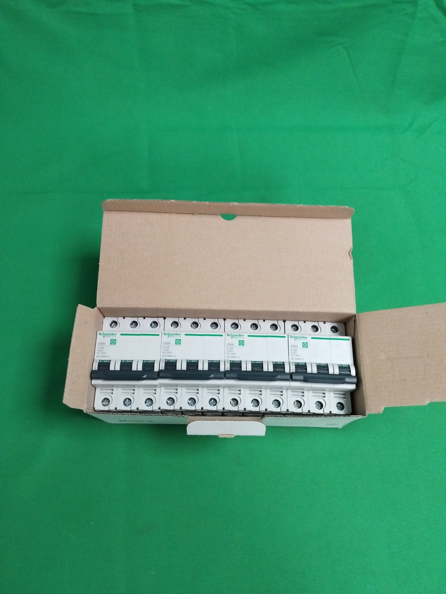 Schneider-Electric M9F11304 M9F11304 BOX OF 4 UNITS