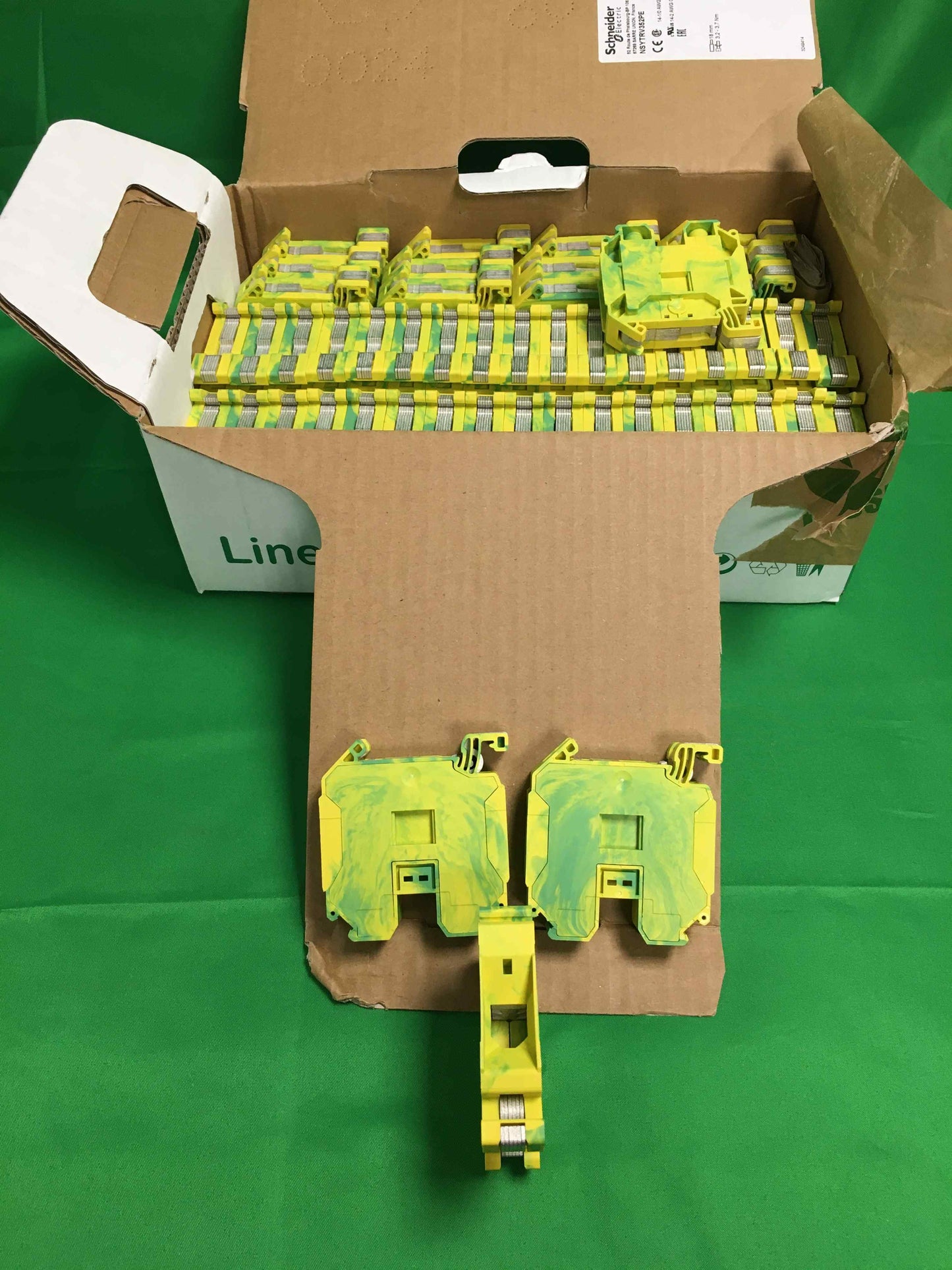 Schneider-Electric NSYTRV352PE BOX OF 50 UNITS WITHOUT ORIGINAL PACKAGING